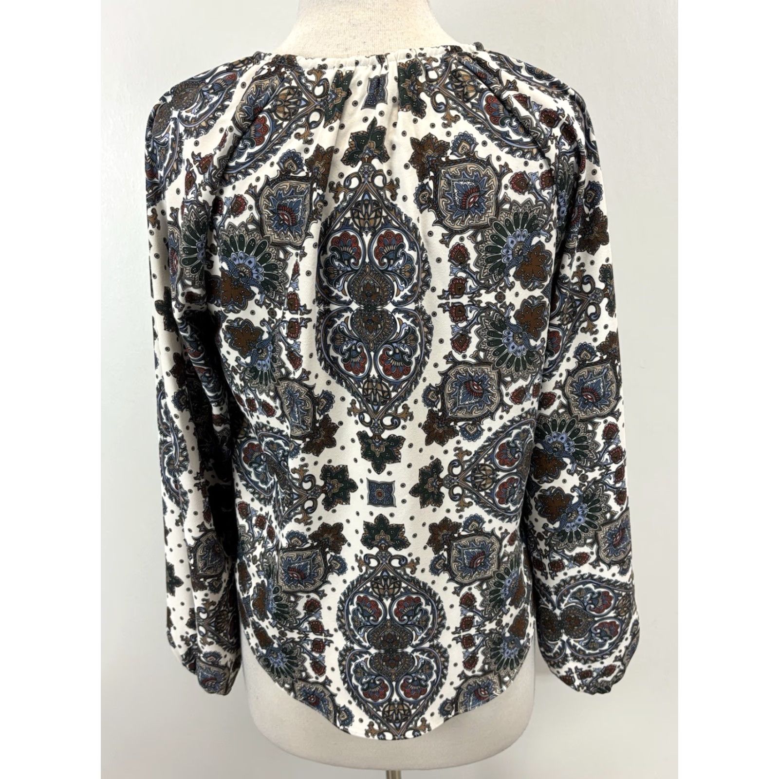 Veronica Beard VERONICA BEARD Women’s Solay Printed Blouse Top size 4 Boho Peasant Romantic Blouse Tunic Multicolor Balloon Sleeve Casual Party/Cocktail Womens Size S / US 4 / IT 40 - 3 Thumbnail