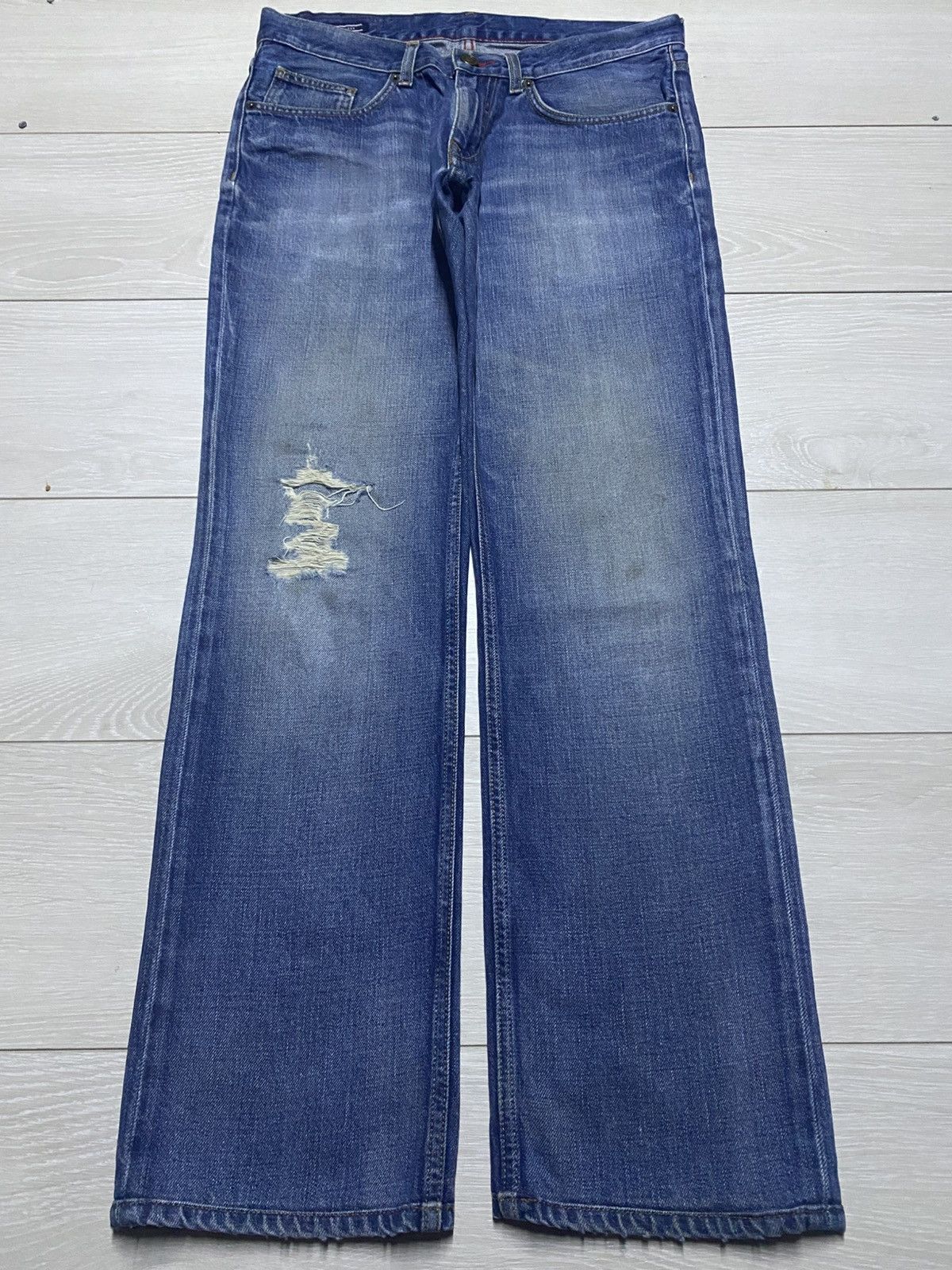 Tommy Hilfiger Tommy Hilfiger Blue Wash Loose Jeans Size US 32 / EU 48 - 1 Thumbnail