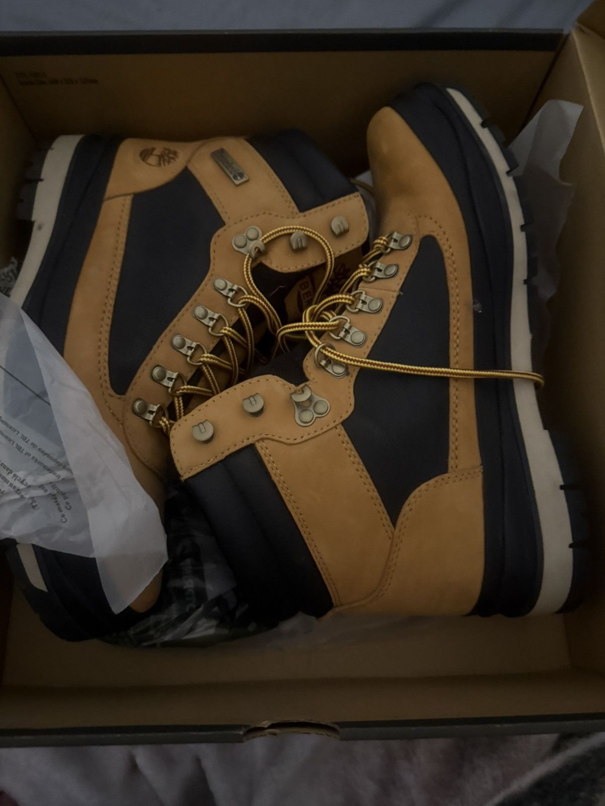 Timberland Field Treeker WP Insulted Boot Wheat Nuback w Black Size US 11 / EU 44 - 6 Thumbnail
