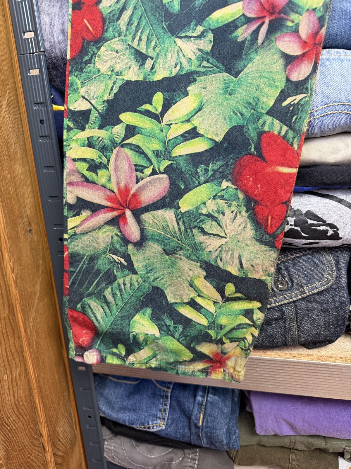 Dolce & Gabbana Vintage Dolce Gabbana Flowers Y2K Cropped Pants Hype Rare Size US 33 - 9 Thumbnail