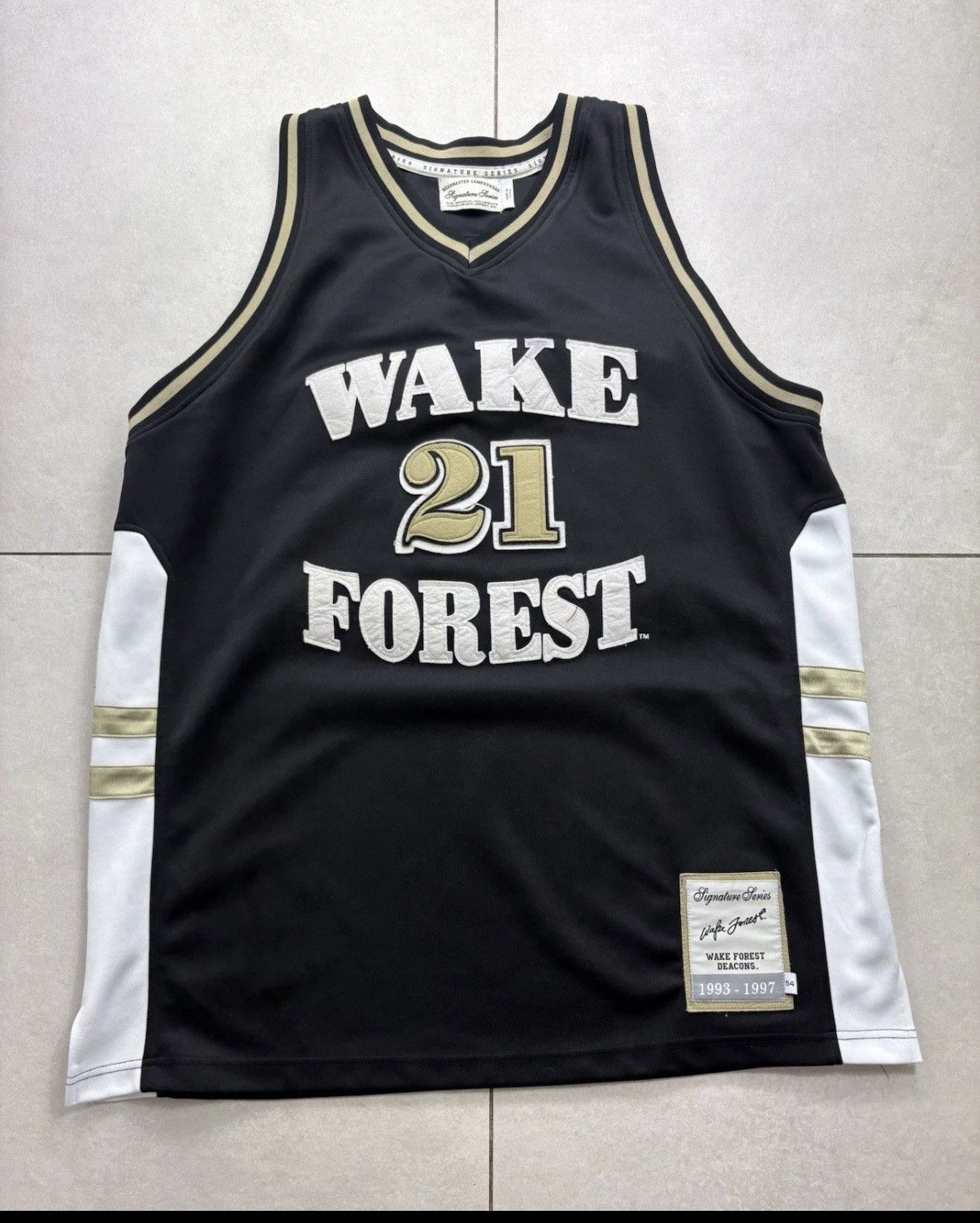 Other Vintage Tim Duncan #21 Wake Forest Jersey Spurs Legend Size US L / EU 52-54 / 3 - 3 Thumbnail