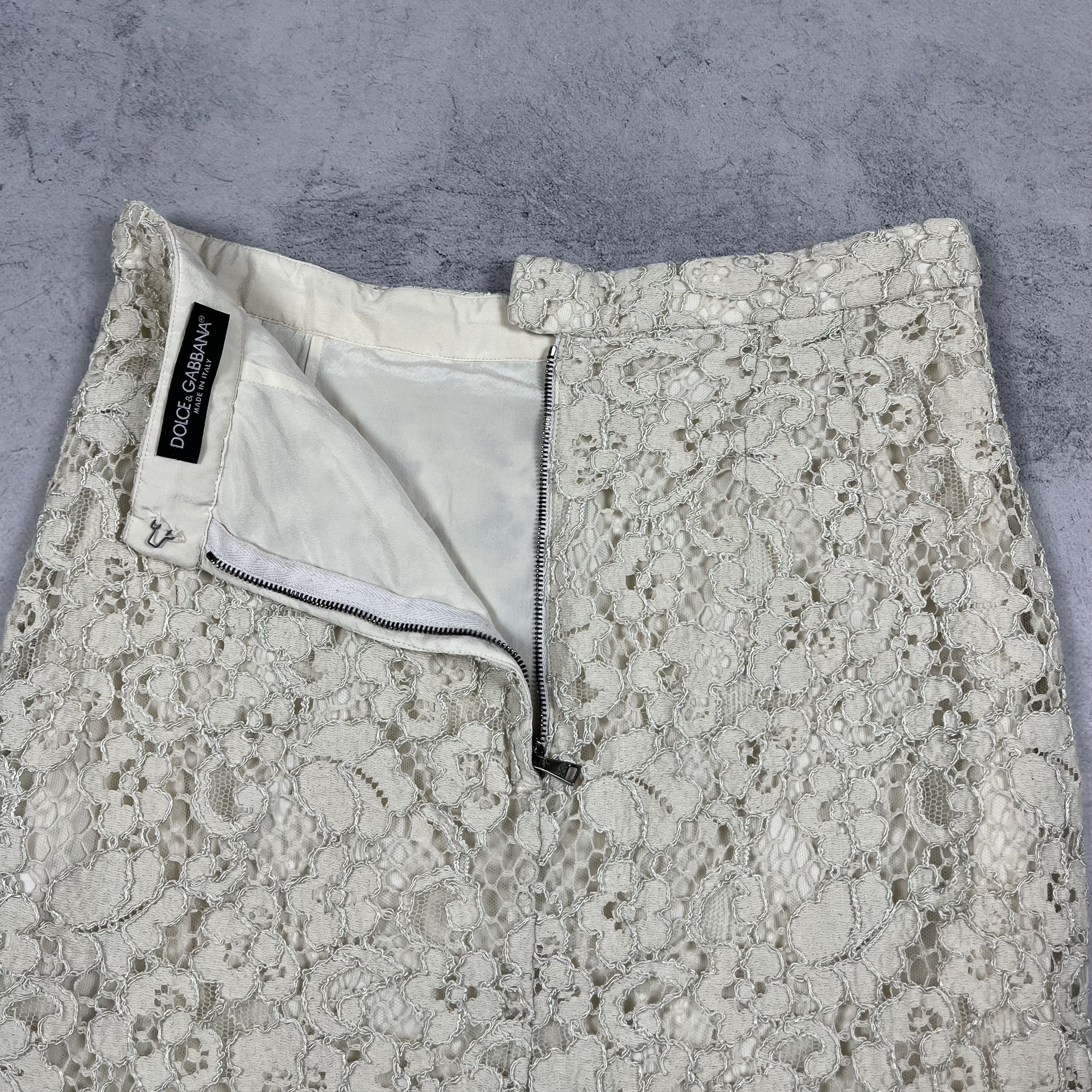 Dolce & Gabbana Vintage Dolce & Gabbana Lace Midi Skirt 2000’s Size 28" / US 6 / IT 42 - 17 Thumbnail