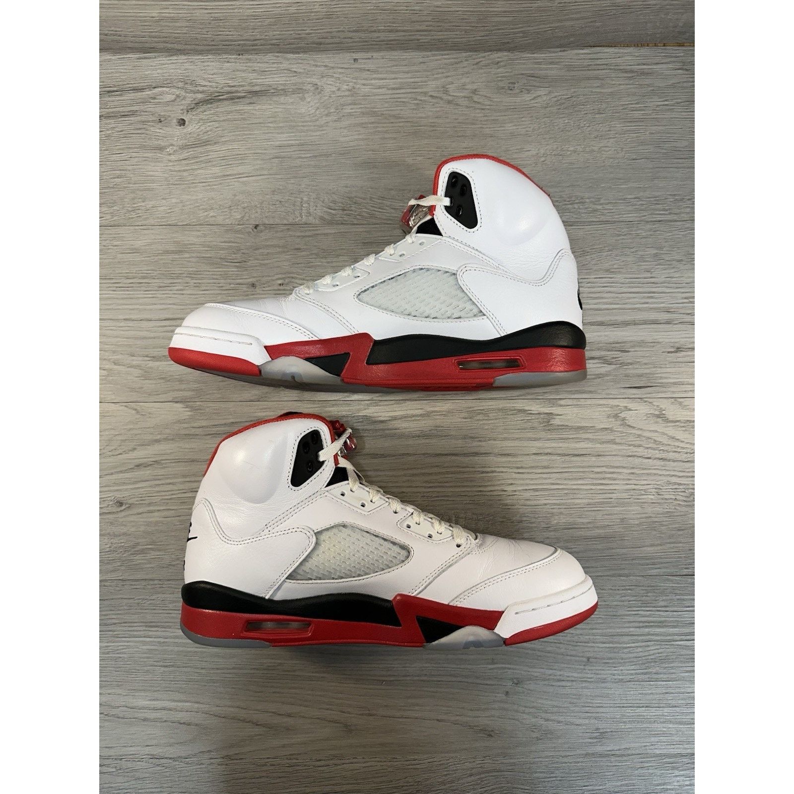 Jordan Brand Air Jordan 5 Retro Fire Red 2025 - Size 11 Size US 11 / EU 44 - 3 Thumbnail