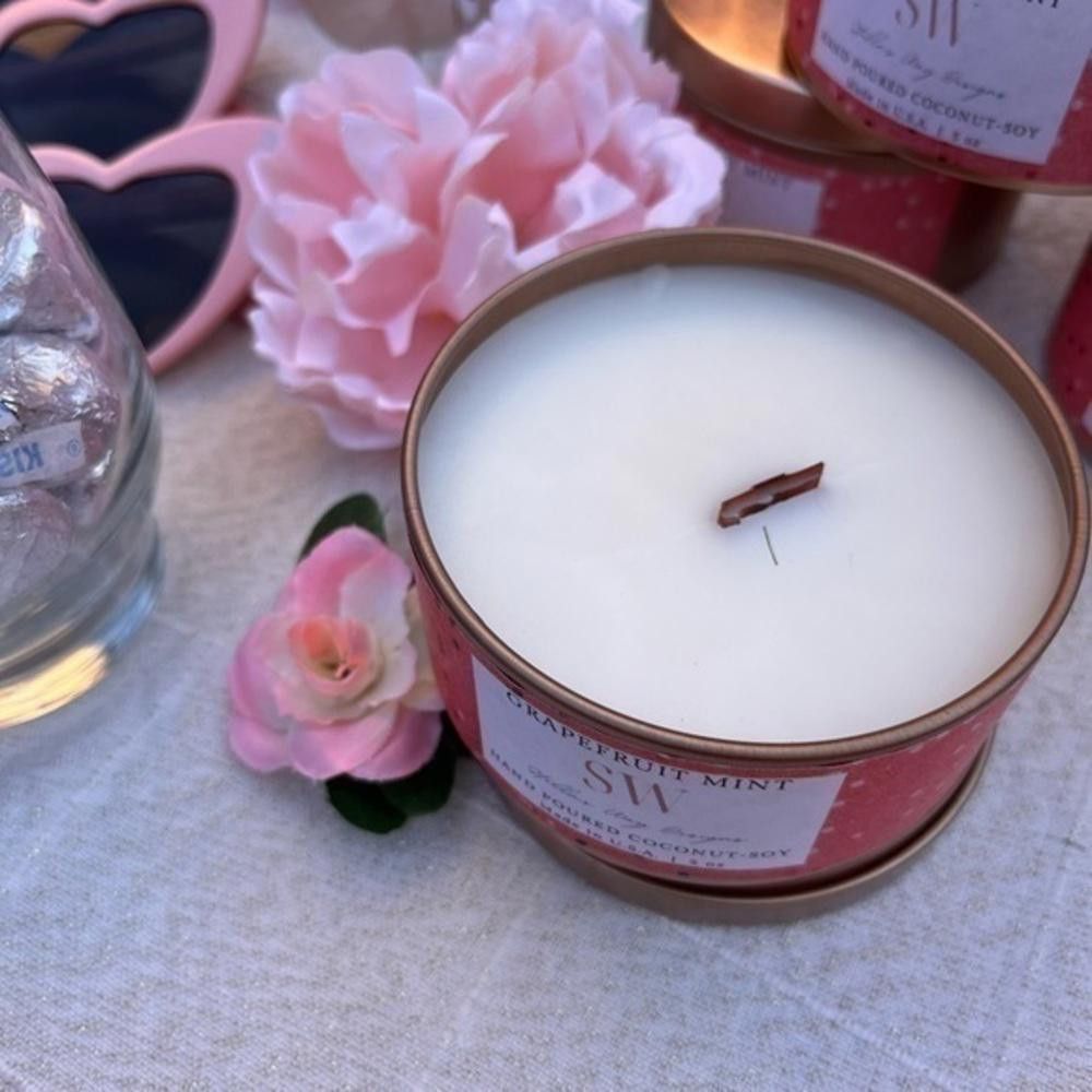 Designer Grapefruit mint coconut soy wax candle Size ONE SIZE - 1 Preview