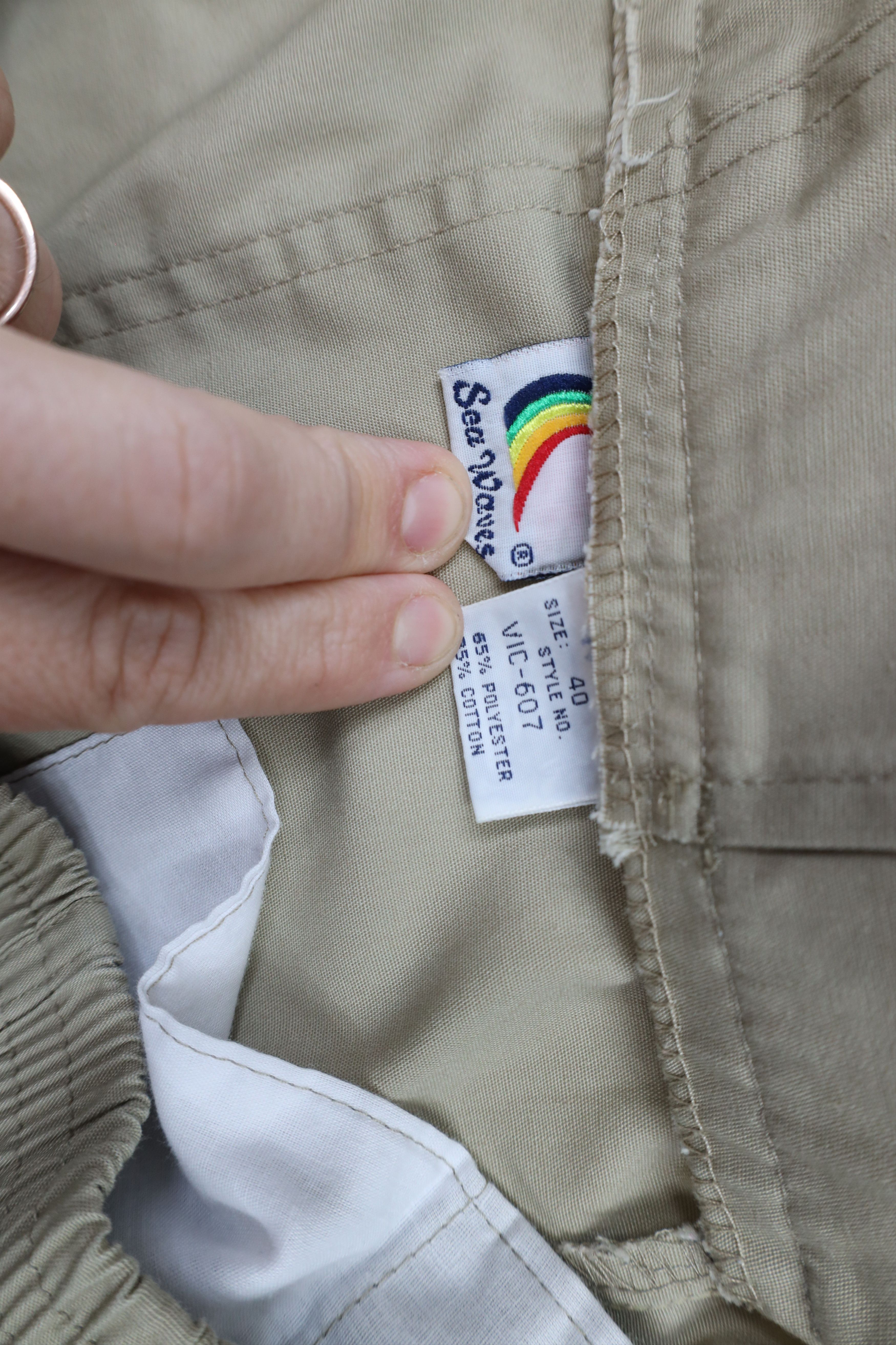 Vintage Vintage 70s Streetwear Out Hawaii Above Knee Shorts Beige Size US 40 / EU 56 - 7 Thumbnail