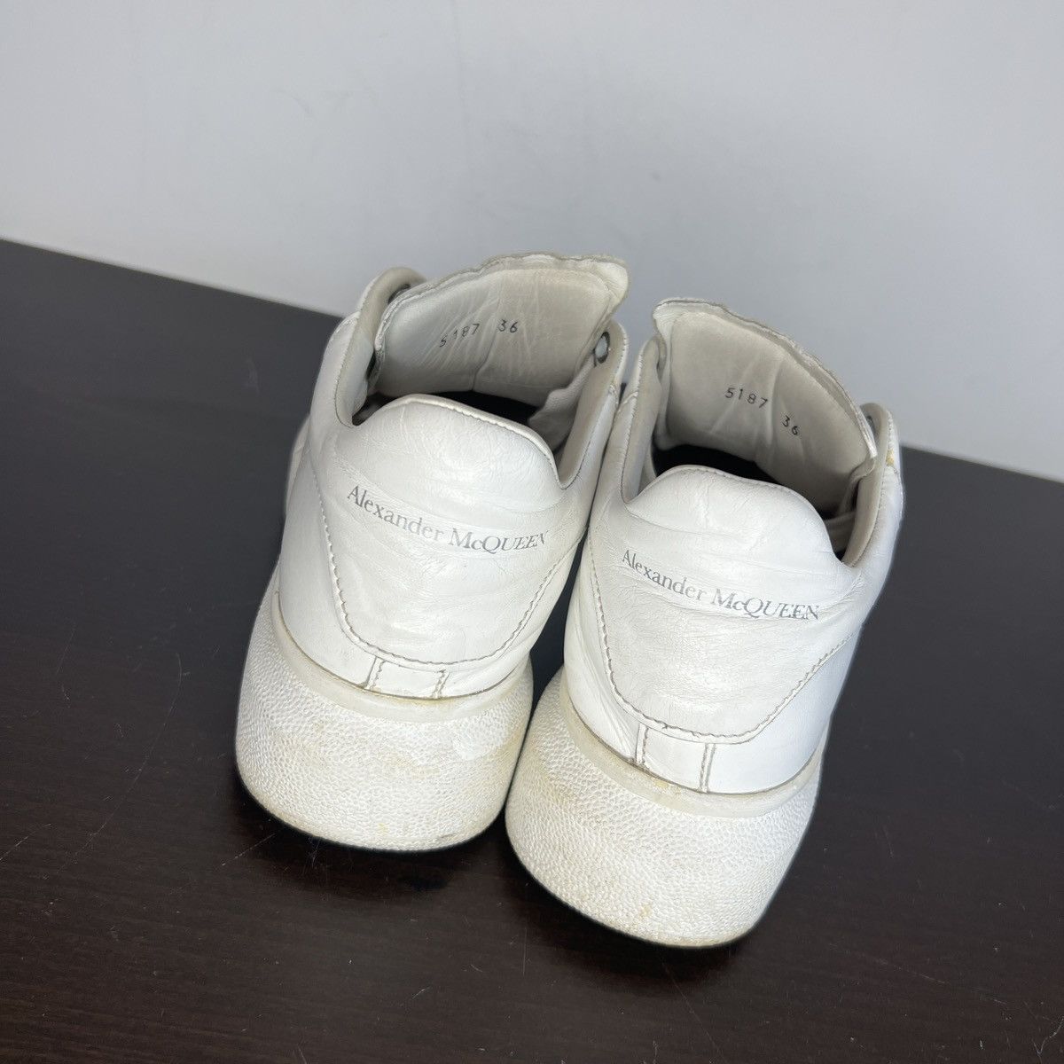 Alexander McQueen Alexander McQueen Oversized sneaker Size US 5 / IT 35 - 5 Thumbnail