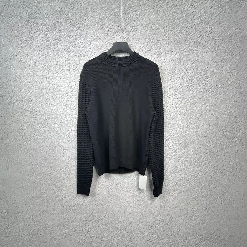 Louis Vuitton Louis Vuitton Black Nigo co-signed back logo sweater 2503-N Size US S / EU 44-46 / 1 - 1 Thumbnail