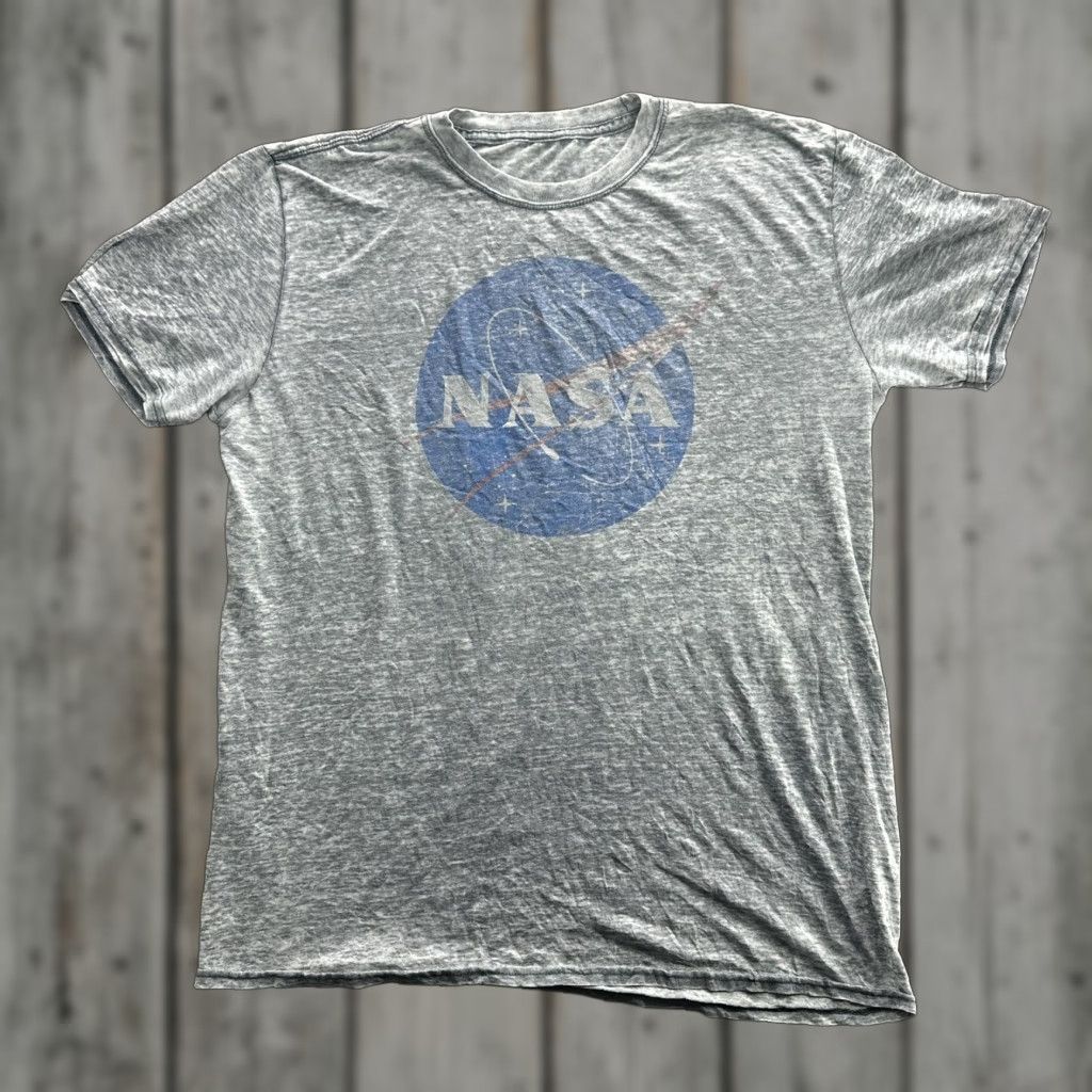 Vintage NASA Shirt Mens Large Gray Distressed Logo Tee Space Graphic Astronaut Size US M / EU 48-50 / 2 - 1 Thumbnail