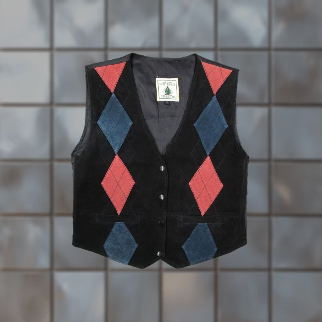 Vintage VINTAGE Northwest Territory Vest Mens M Black Leather Argyle Suede Snap Quilted Belted Collarless Lined Pockets Vintage Size US M / EU 48-50 / 2 - 1 Thumbnail