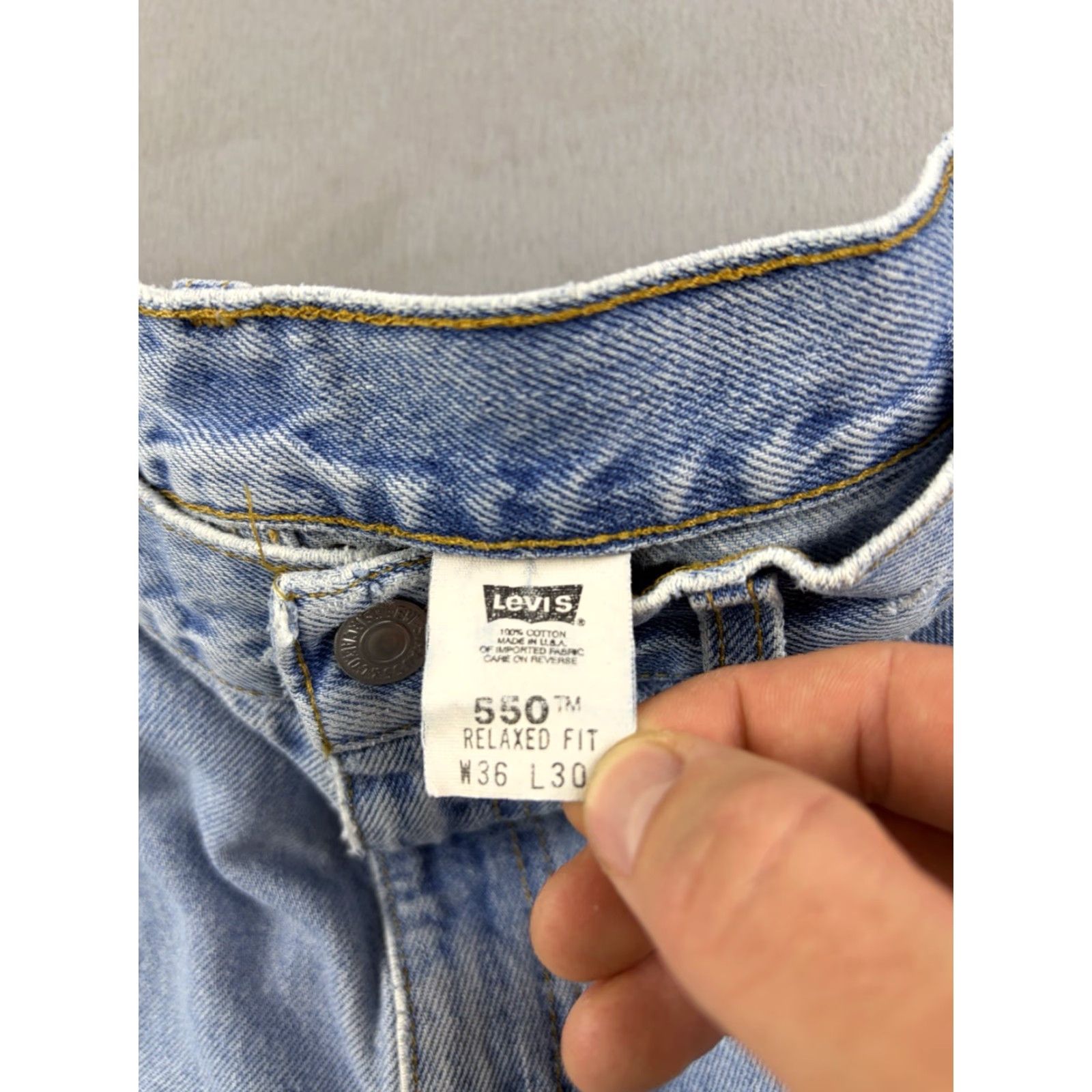 Levi's VINTAGE Levi’s 550 Jeans Men 36x30 Blue Denim Relaxed Straight 90s Mens Size US 36 / EU 52 - 6 Thumbnail