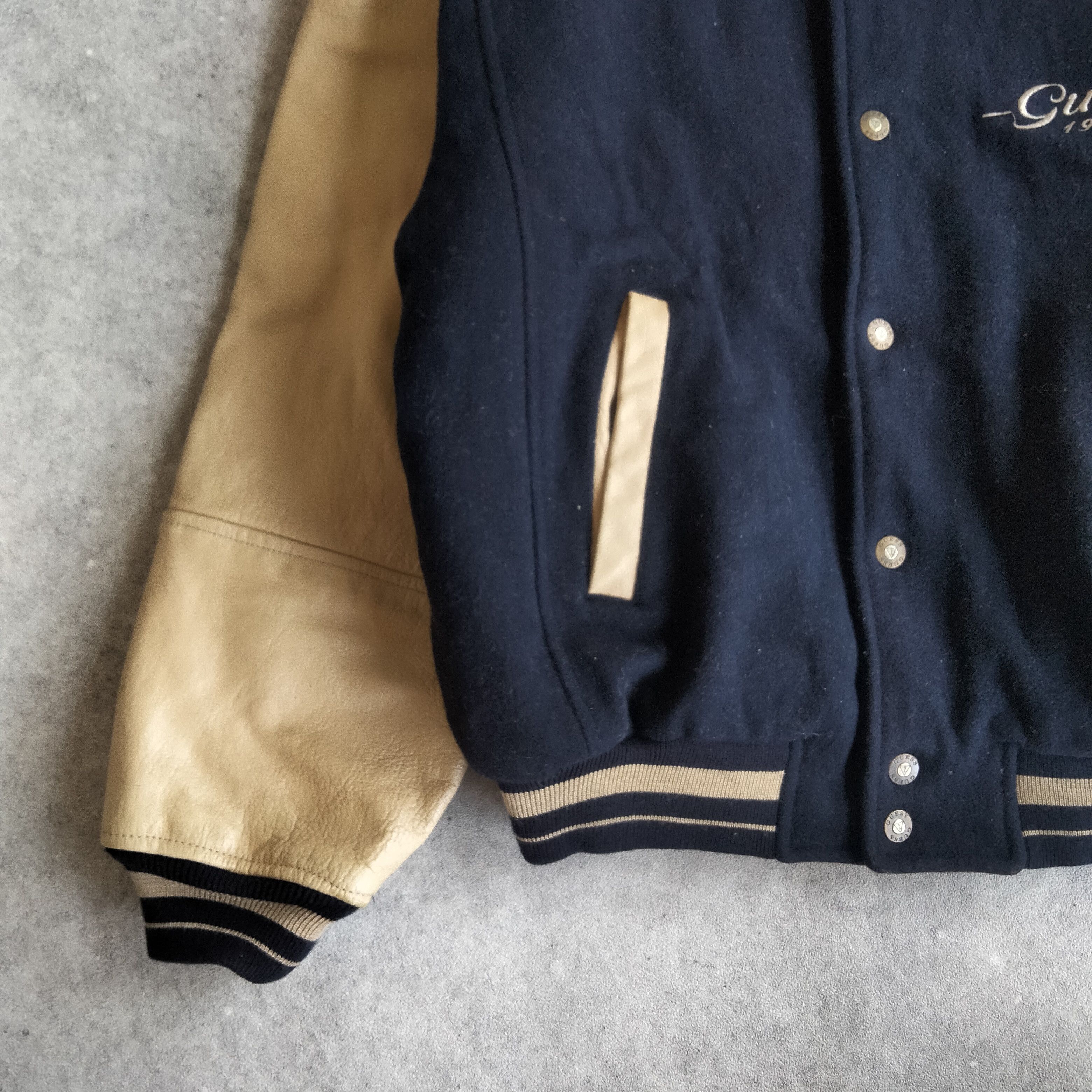 Guess Vintage Guess Legends Varsity Hand Leather jacket Size US S / EU 44-46 / 1 - 5 Thumbnail