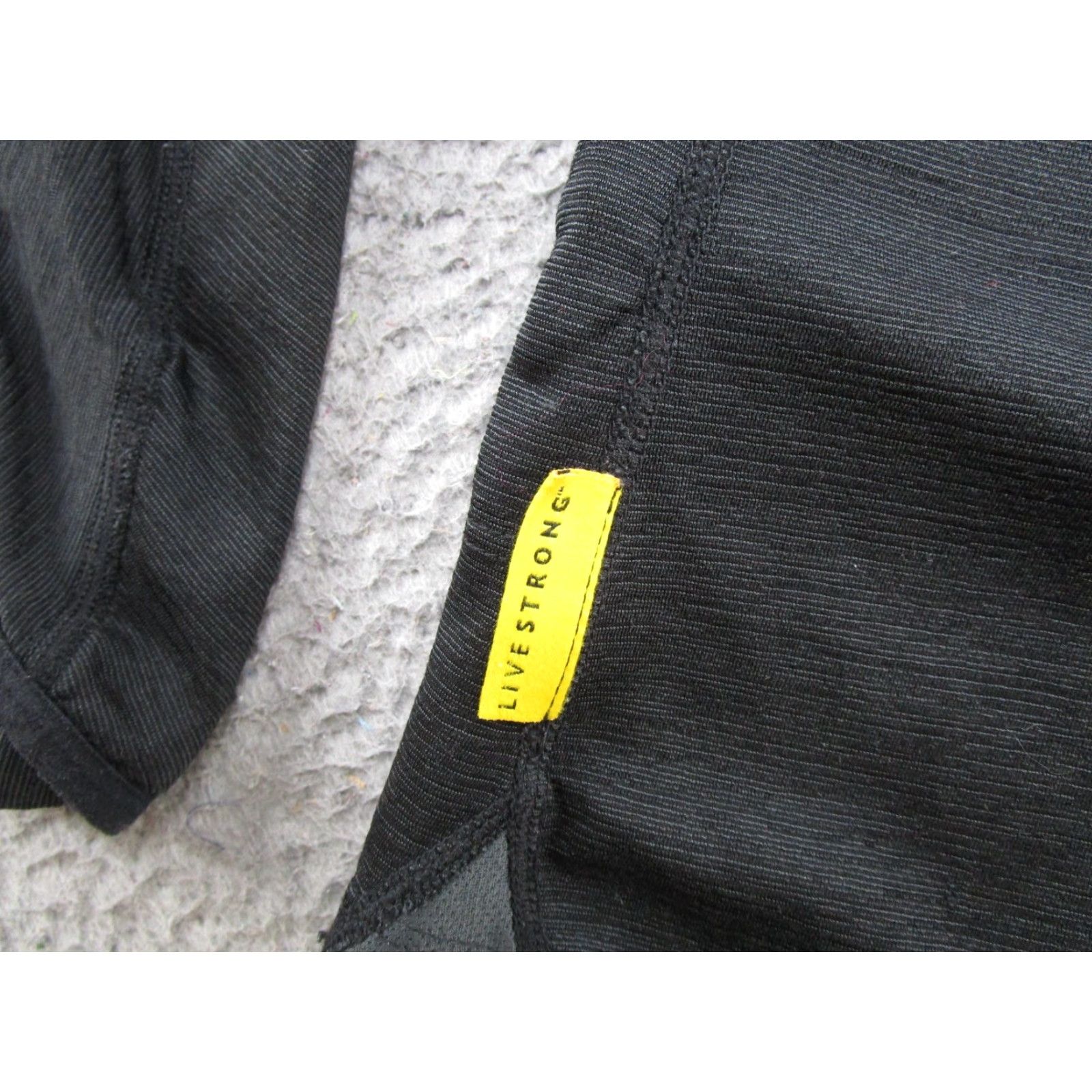 Nike Nike Womens M Black Live Strong 1/4 Zip Pullover Lance Armstrong Y2K Cycling Shirt Pullover Mens Womens No? Size M / US 6-8 / IT 42-44 - 4 Thumbnail