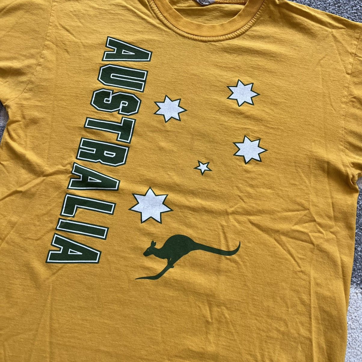 Vintage vintage australia kangaroo yellow graphic tee Size US L / EU 52-54 / 3 - 2 Thumbnail