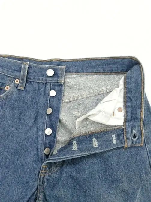 Levi's Vintage Levi's 501 Made In USA Distressed Jeans 28x31 Size US 28 / EU 44 - 3 Thumbnail