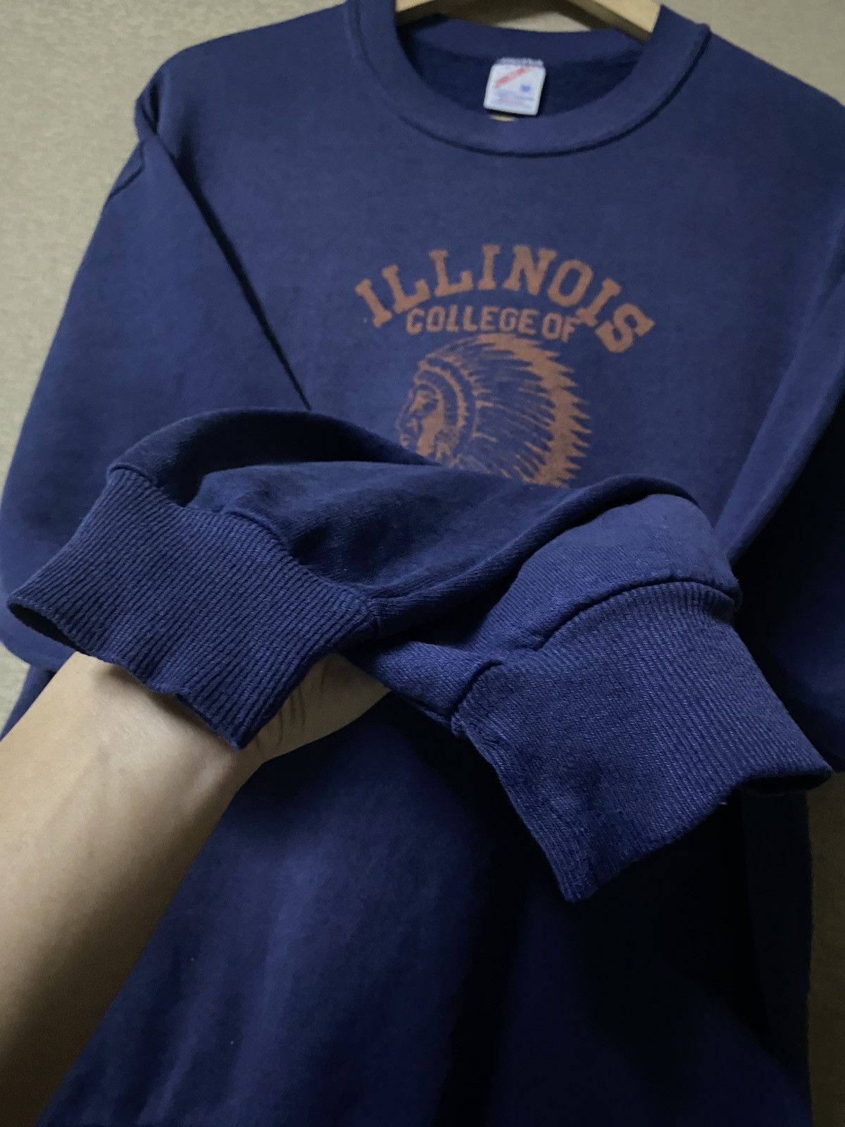Vintage Vintage 90's Illinois Physical Education Sweatshirt Size US M / EU 48-50 / 2 - 5 Thumbnail