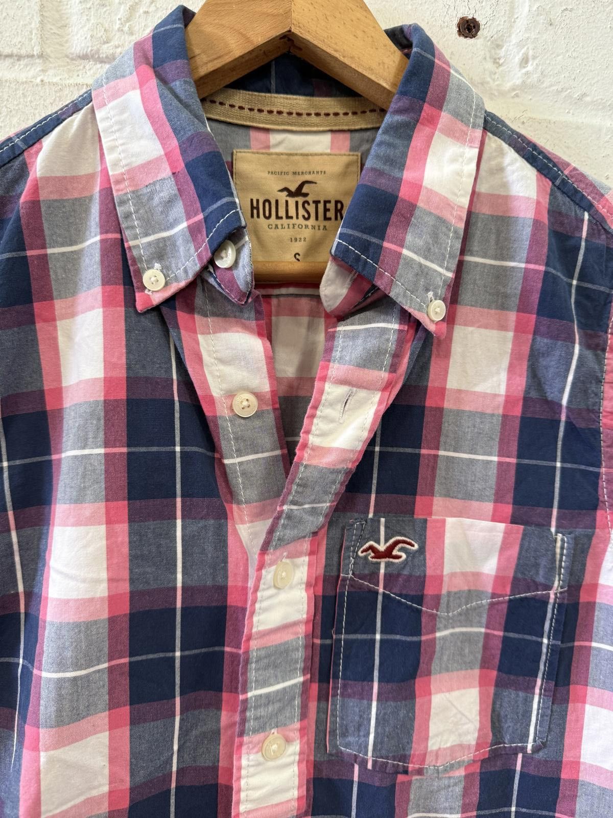Hollister Hollister Short Sleeve Checked Shirt - Navy/Pink Size US S / EU 44-46 / 1 - 2 Thumbnail