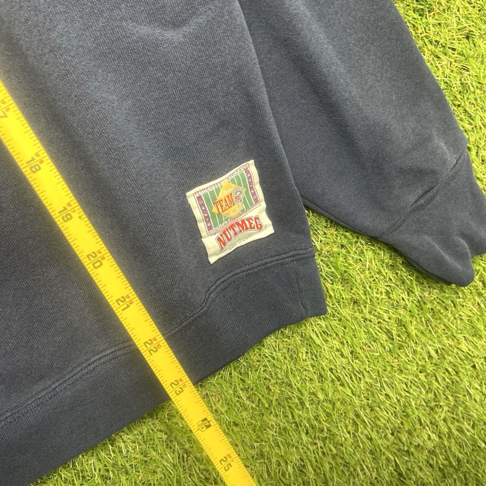 Nutmeg VINTAGE Nutmeg Sweatshirt Mens M Football Logo 90s Dallas Cowboys Navy Blue Knit Pullover Crew Neck Long Sleeve USA Made Size US M / EU 48-50 / 2 - 5 Thumbnail