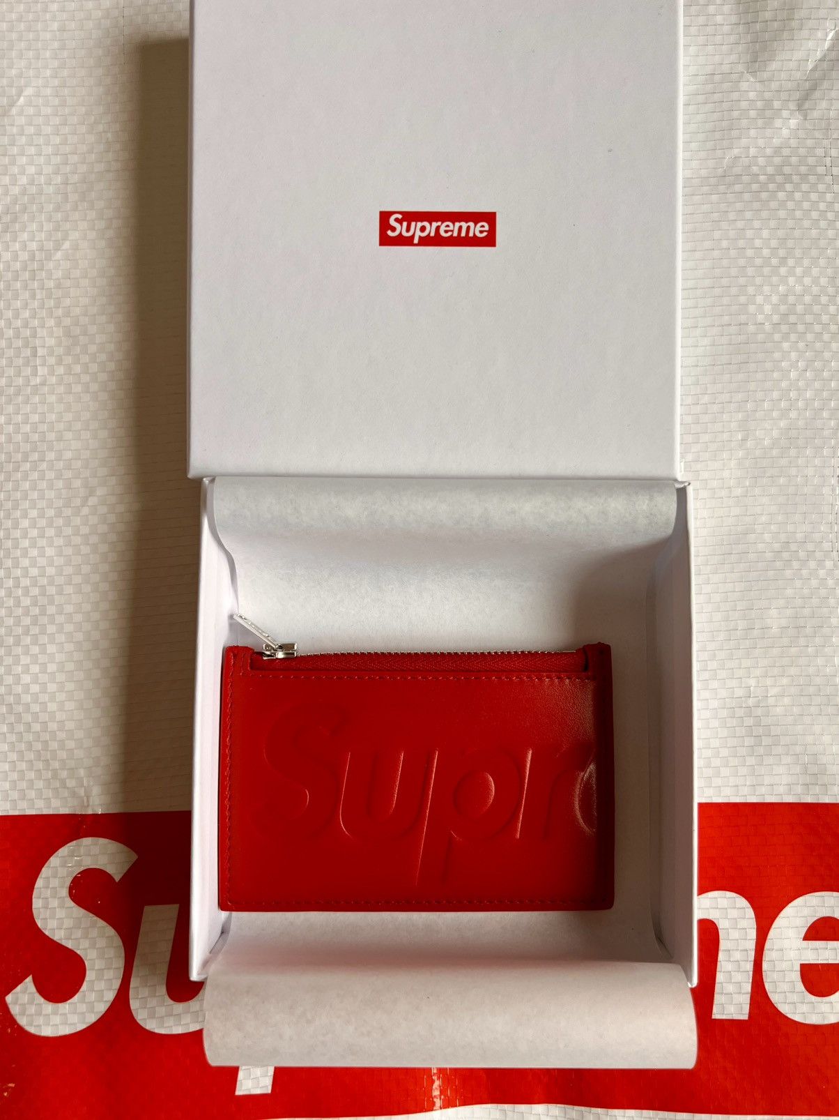 Supreme SUPREME Leather zip card holder Wallet red calfskin logo Size ONE SIZE - 8 Thumbnail