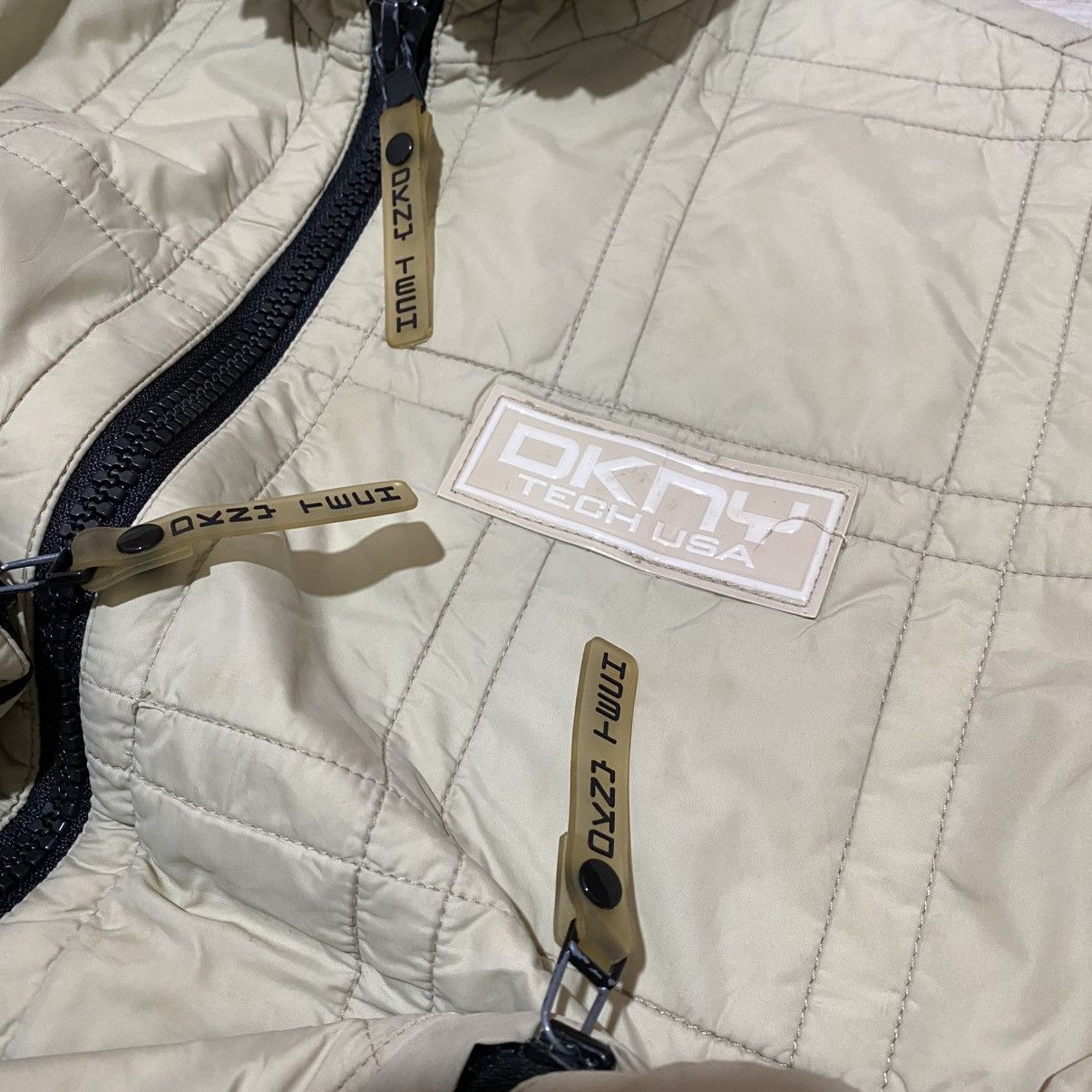 DKNY 2000s dkny tech puffer jacket Size US M / EU 48-50 / 2 - 4 Thumbnail