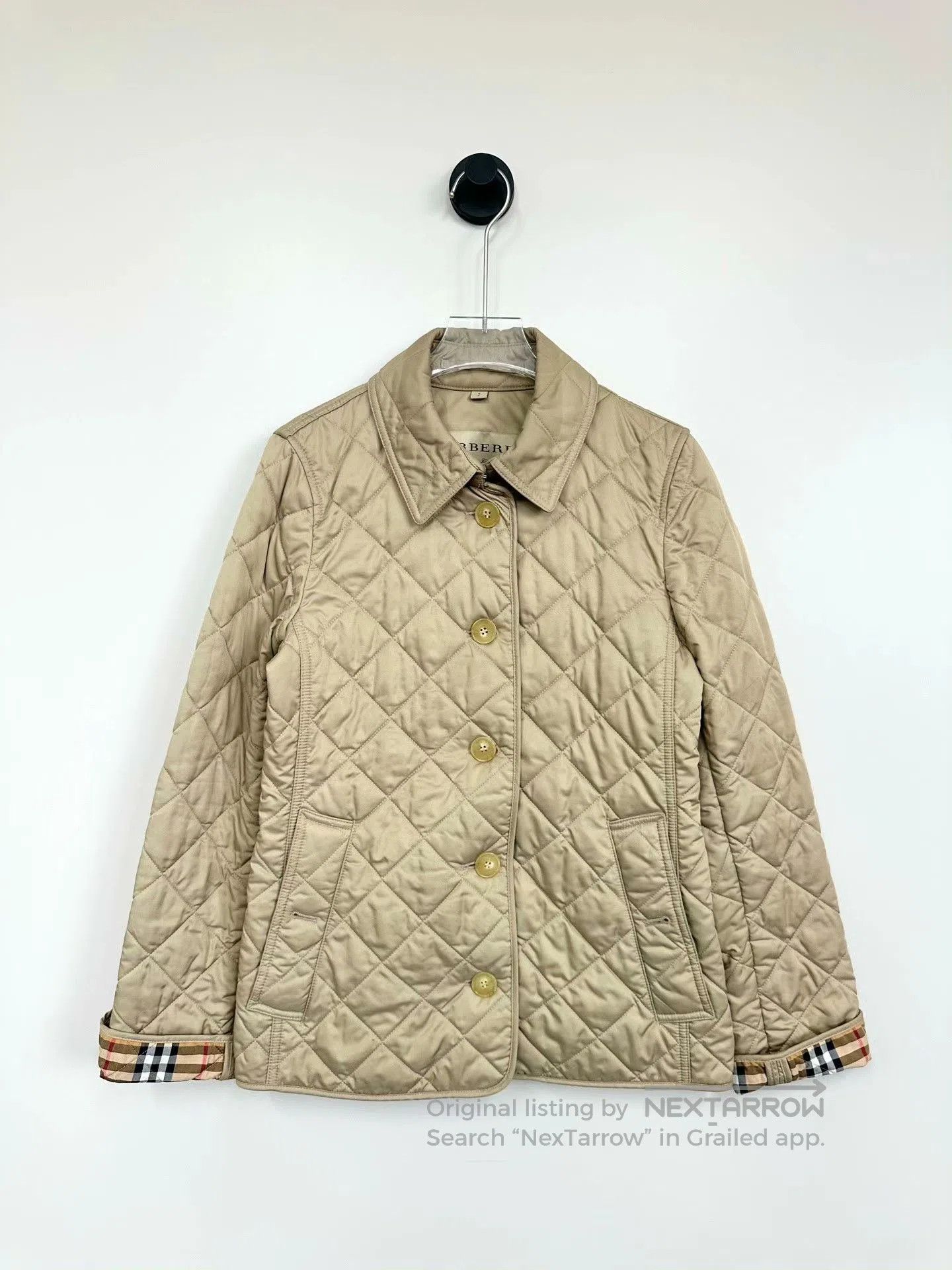 Burberry Burberry Beige Diamond-Quilted Jacket. Size S / US 4 / IT 40 - 1 Thumbnail
