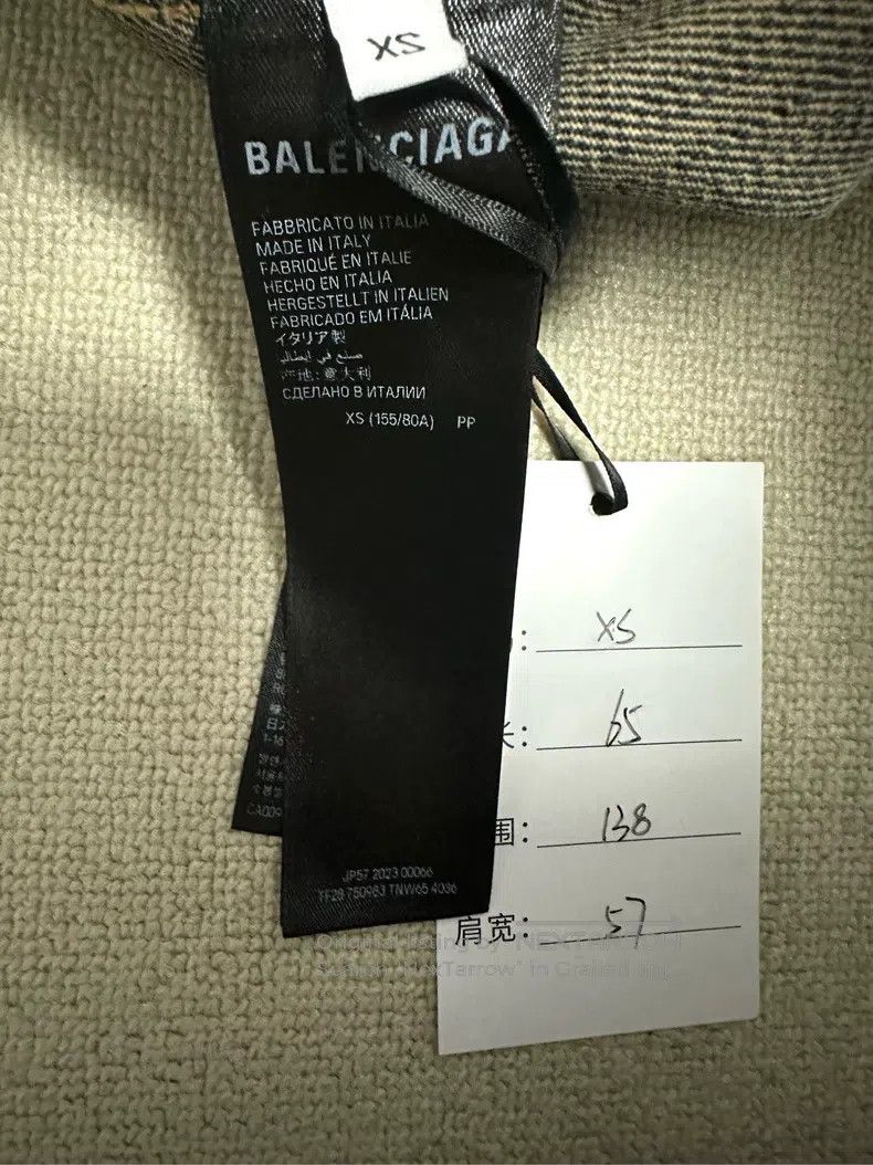 Balenciaga Balenciaga Bitcoin Dirty Washed Double B Distressed Destro Size US XS / EU 42 / 0 - 5 Thumbnail