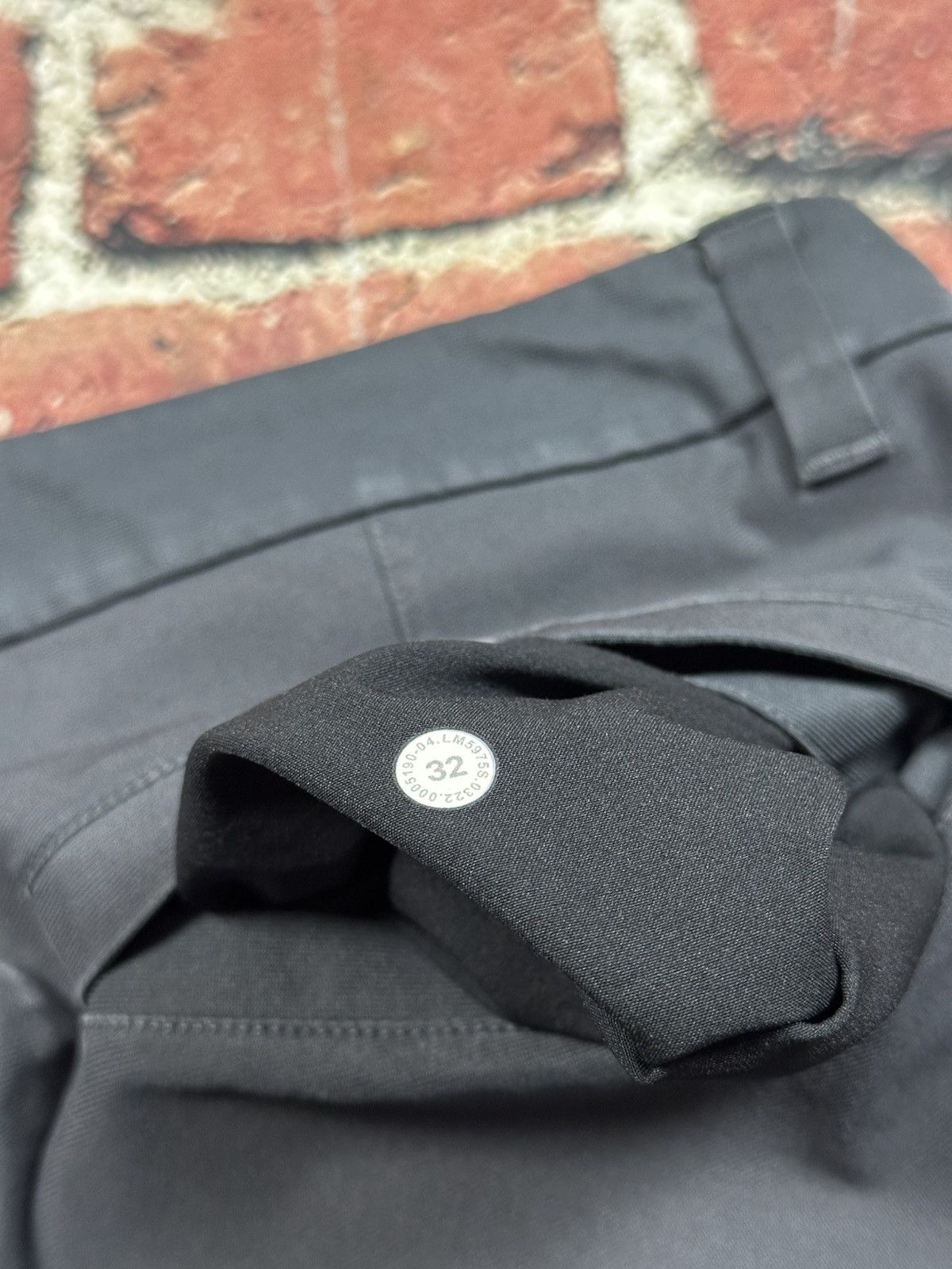 Lululemon Lululemon Pants Men’s 32x30 Gray ABC Classic Slim Fit Casual Size US 32 / EU 48 - 8 Thumbnail