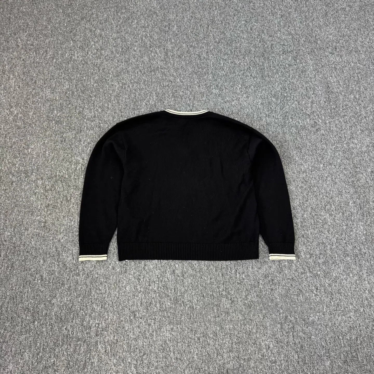 Celine CELINE Embroidered V-neck sweater| Size US L / EU 52-54 / 3 - 2 Thumbnail