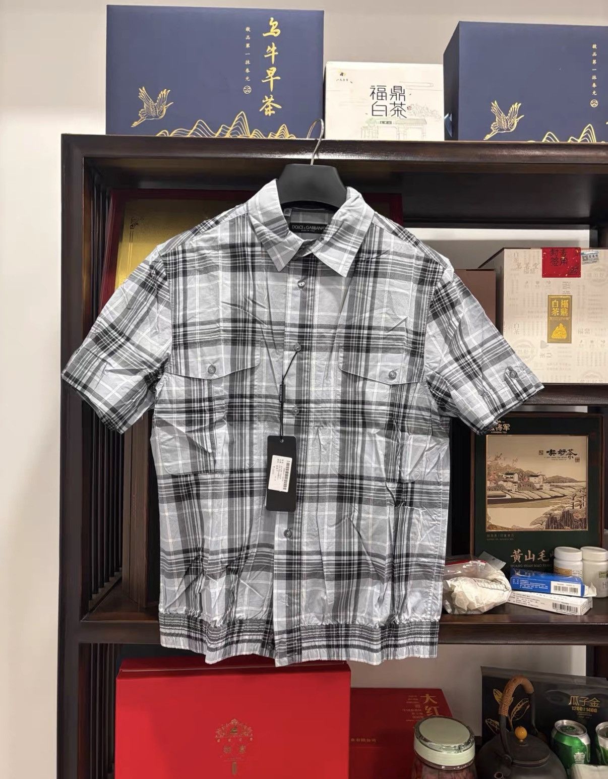 Dolce & Gabbana Dolce & Gabbana Mainline Casual Short Sleeve Shirt J2 Size US M / EU 48-50 / 2 - 1 Thumbnail