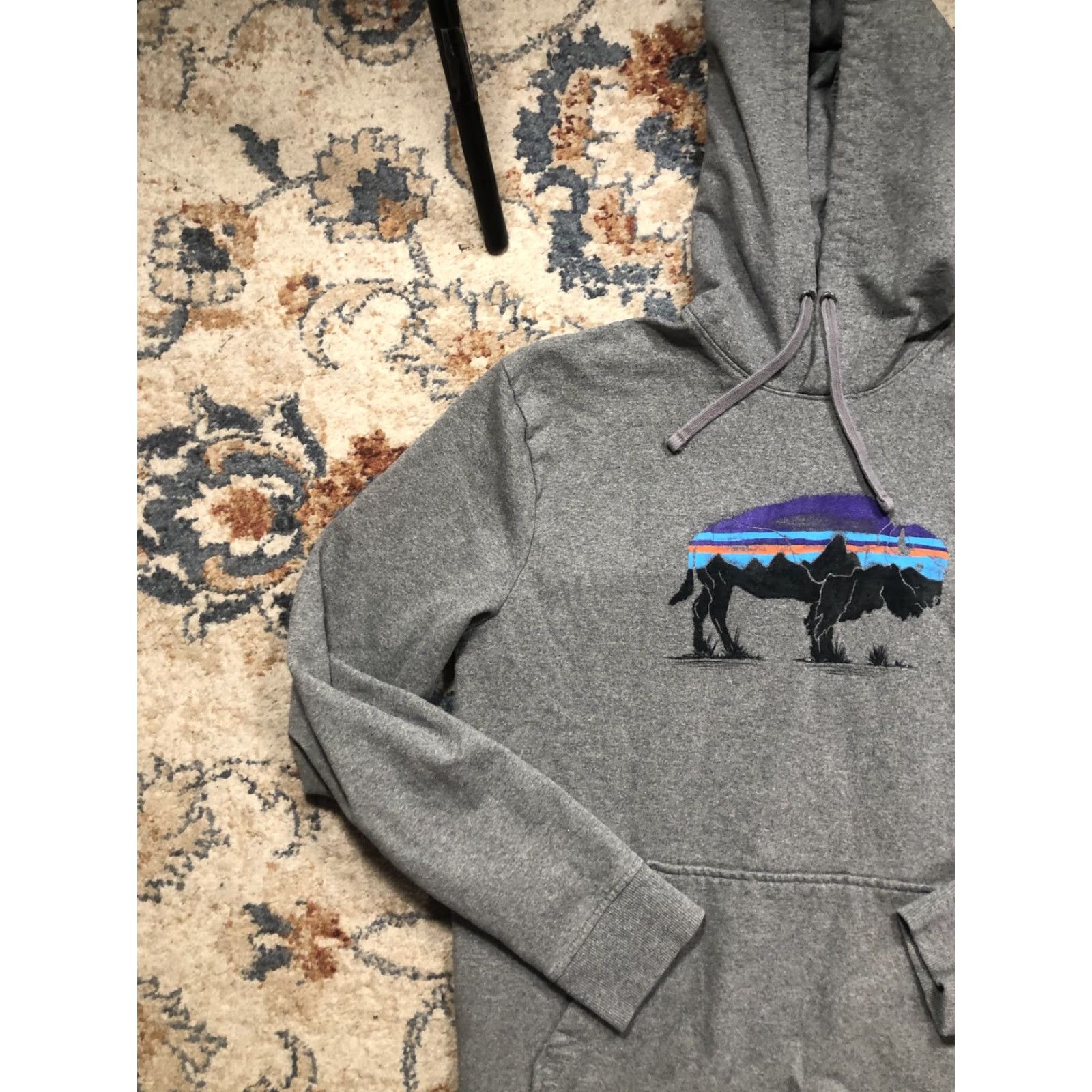 Patagonia Patagonia Hoodie Mens Medium Graphic Print Bison Logo Fleece Uprisal Pullover Gray Size US M / EU 48-50 / 2 - 3 Thumbnail