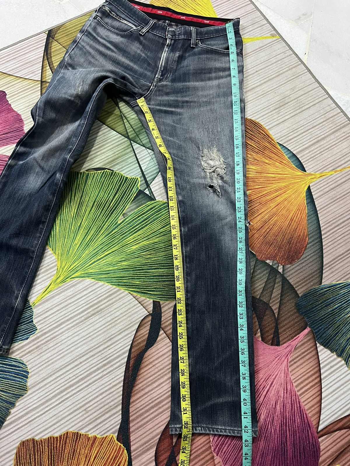 Edwin × Japanese Brand EDWIN WILD FIRE FADED BLACK DISTRESSED JEANS Size US 31 - 18 Thumbnail