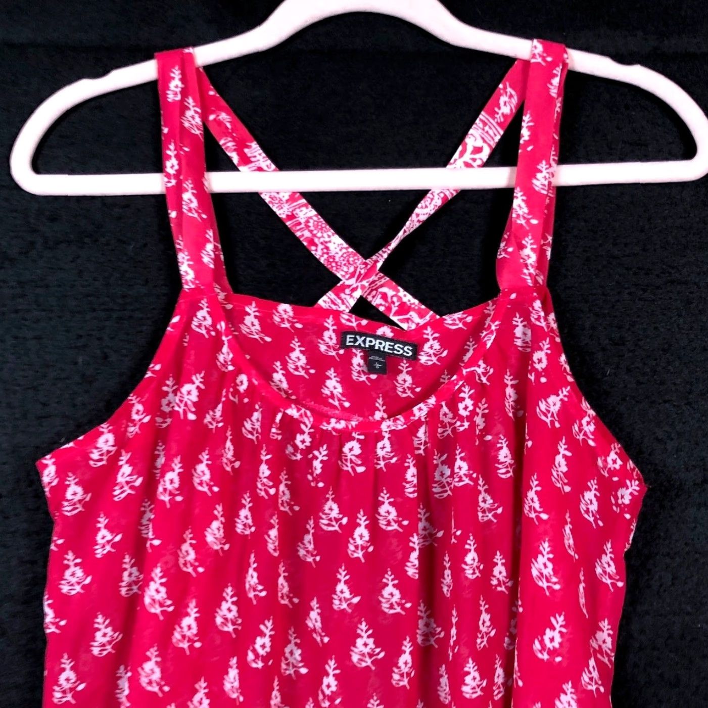 Express Express Tank Womens Blouse Large L Pink Floral Sleeveless Scoop Neck Shirt Casual Women's Daywear, Workwear, Party/Cocktail, Travel, Wedding Size L / US 10 / IT 46 - 2 Thumbnail
