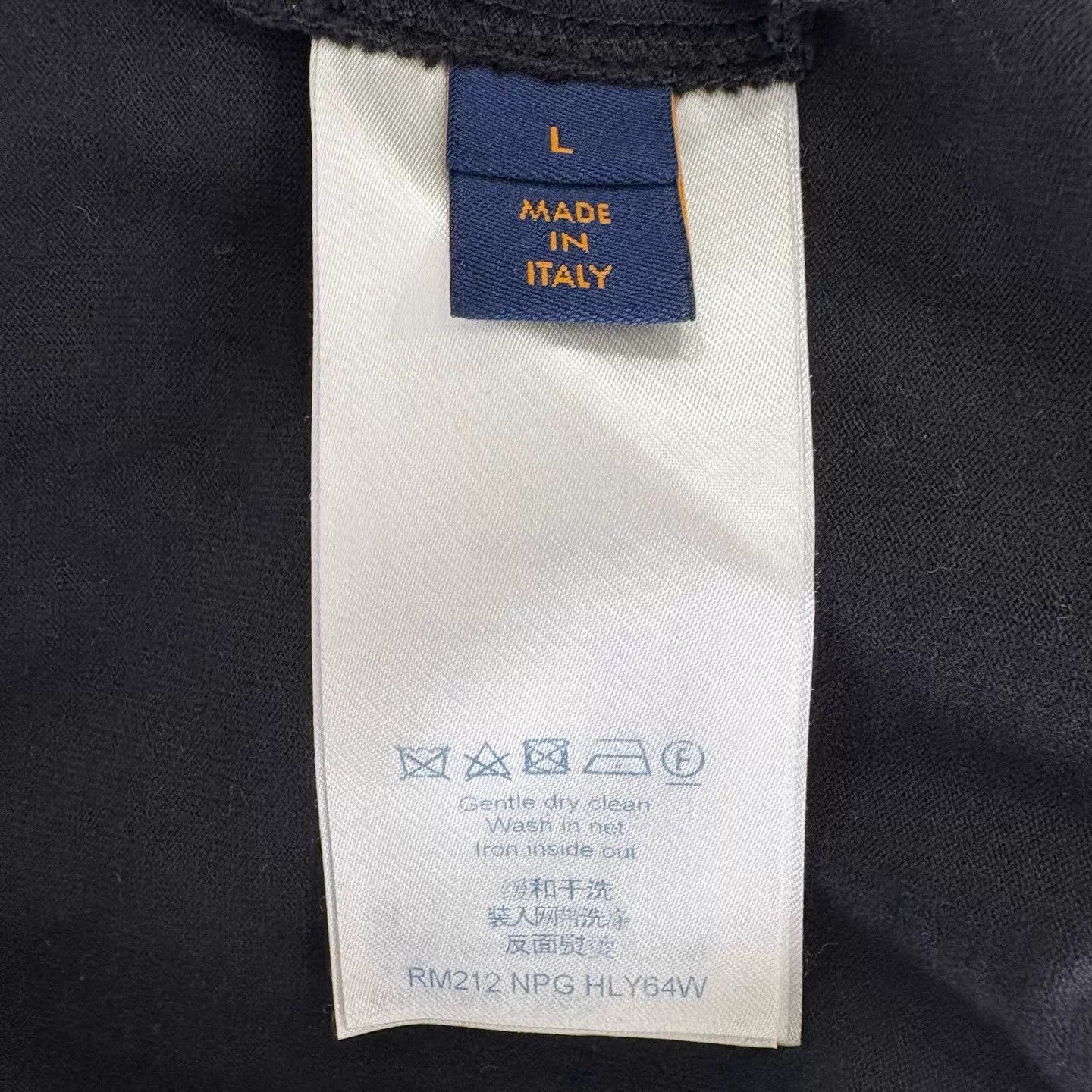 Louis Vuitton LOUIS VUITTON embossed logo short sleeve t-shirt L 99 Size US L / EU 52-54 / 3 - 4 Thumbnail