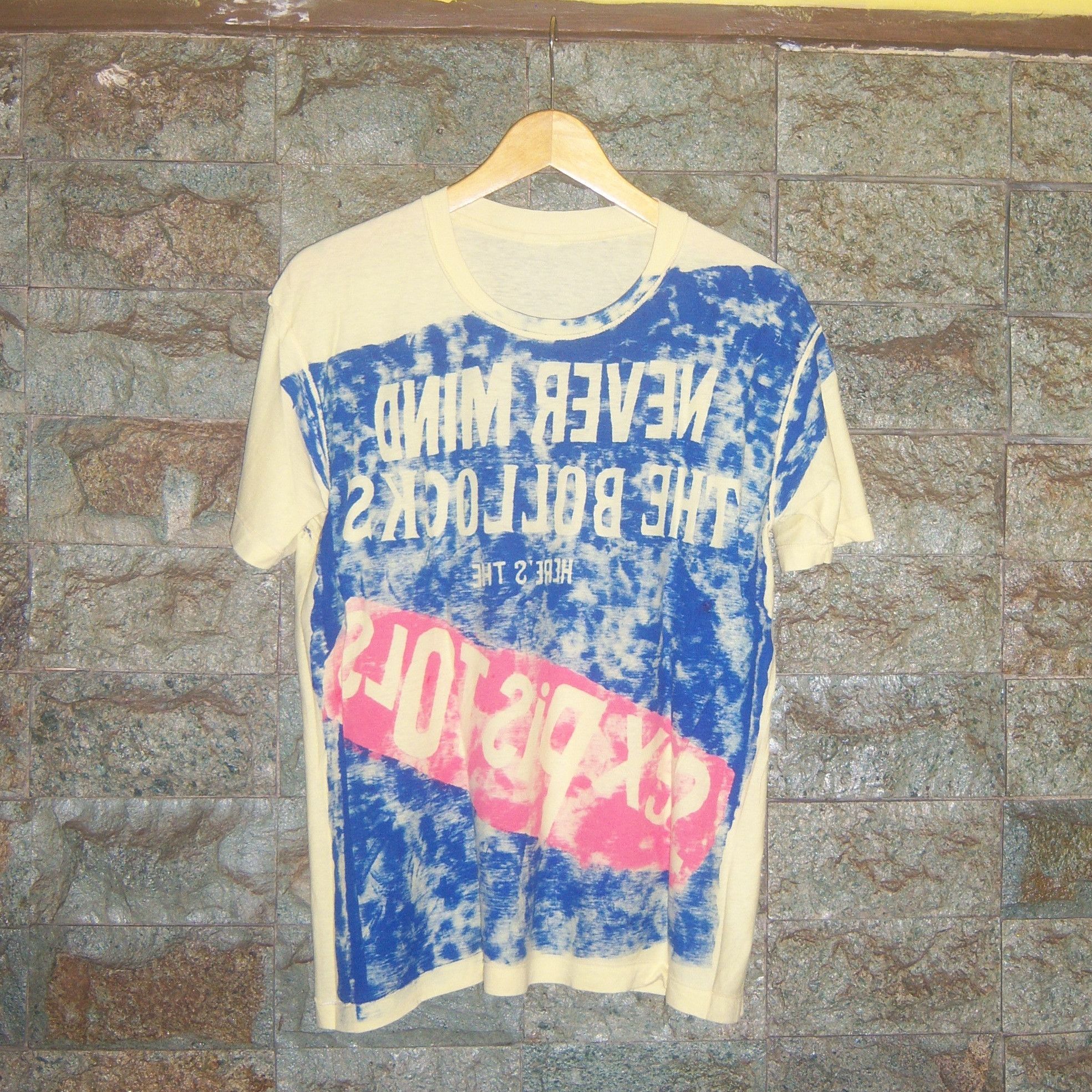 Band Tees 90s Sex Pistols Never Mind The Bollocks Bootleg tee Size US M / EU 48-50 / 2 - 8 Thumbnail