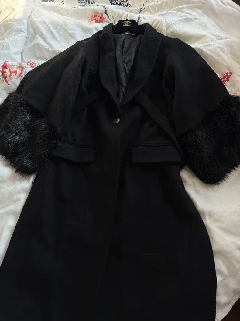 Givenchy Givenchy Fur Sleeve Coat Jacket Size XS / US 0-2 / IT 36-38 - 2 Thumbnail