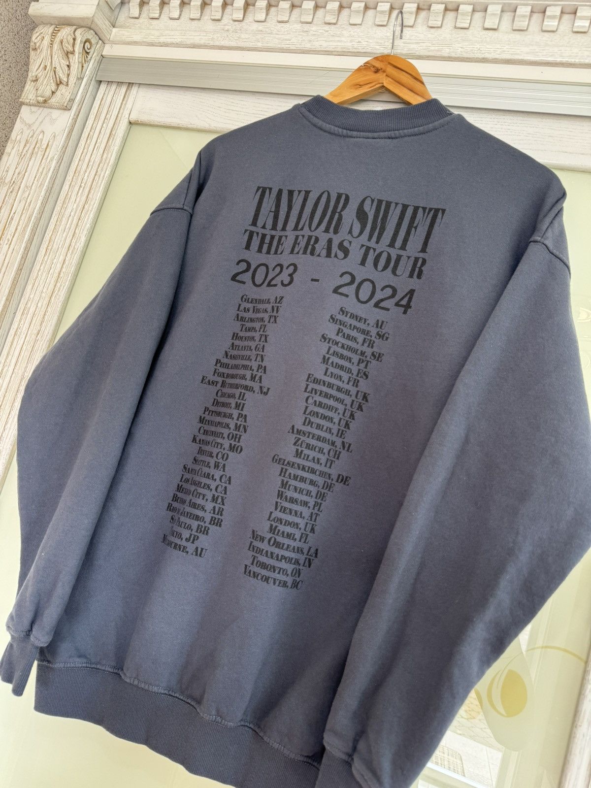 Band Tees 2024 Limited Edition Taylor Swift The Eras Tour Crewneck Size US S / EU 44-46 / 1 - 9 Thumbnail