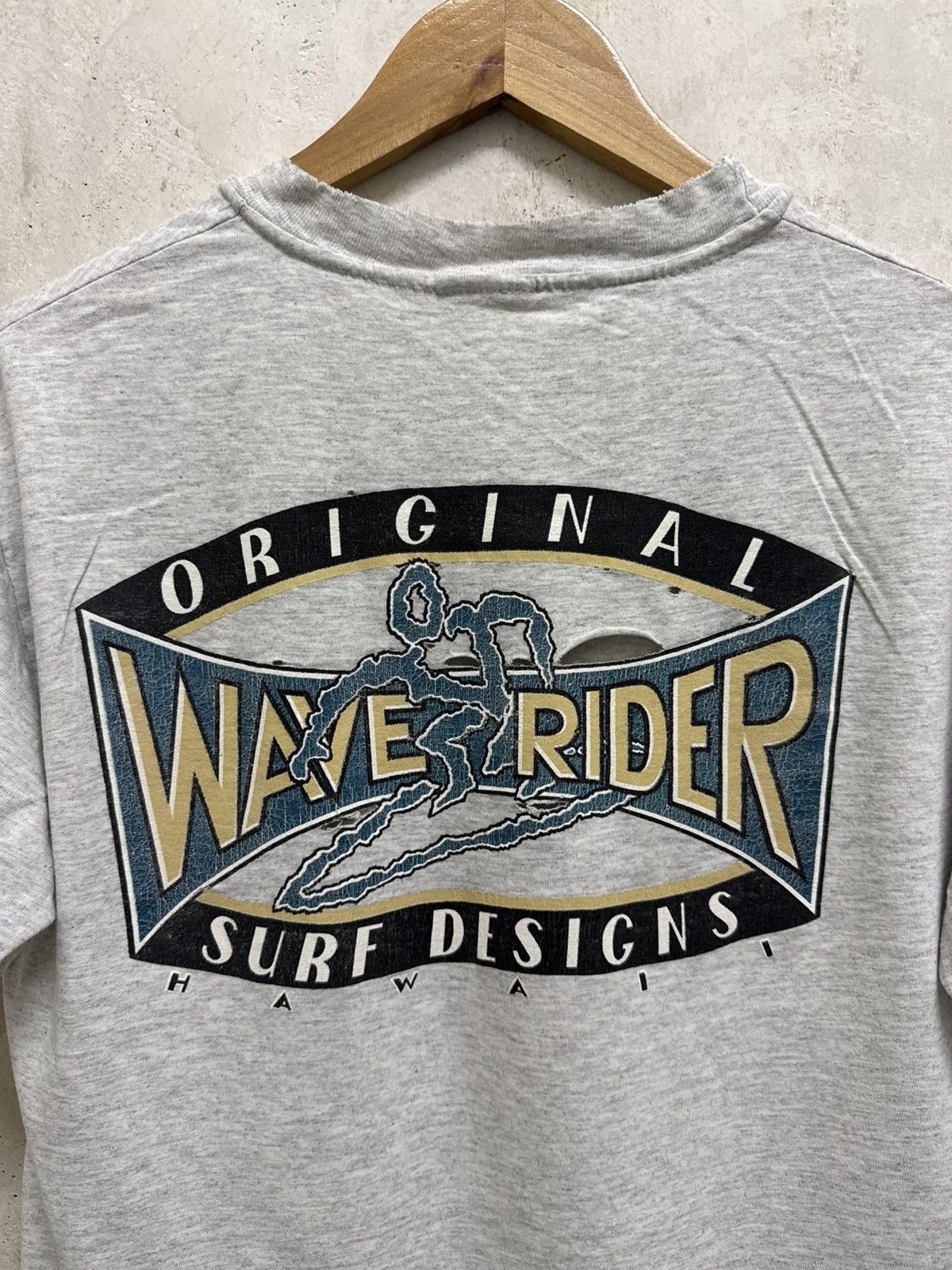 Vintage Distressed Vintage 90s Wave Rider Guam Surf USA Hawaii Tees Size US L / EU 52-54 / 3 - 2 Thumbnail