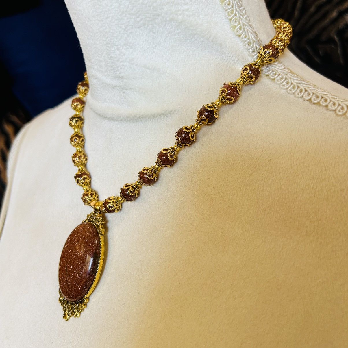 Handmade Handcrafted elegant goldstone cameo framed bead necklace Size ONE SIZE - 3 Thumbnail