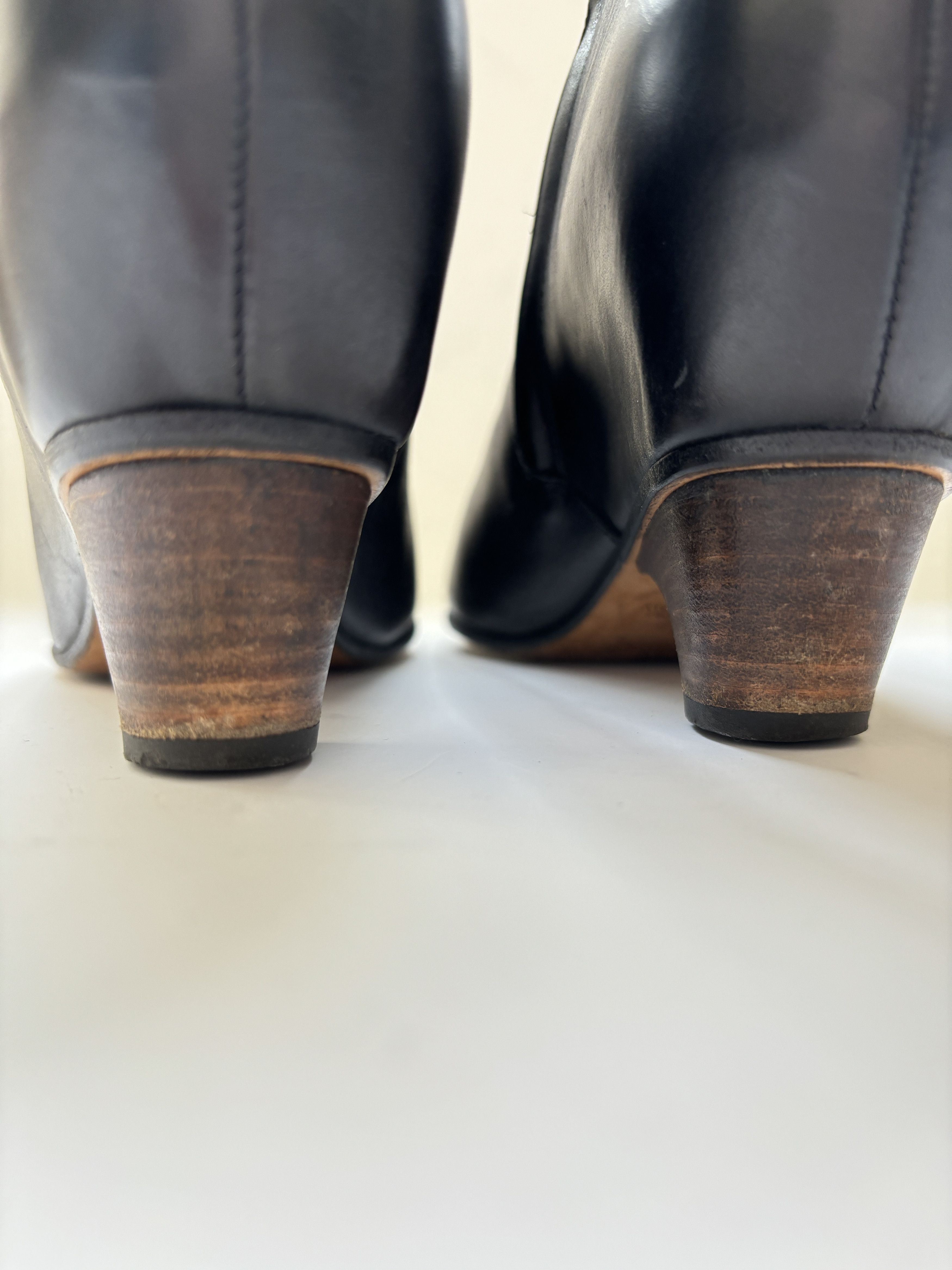 Maison Margiela ⚡️QUICK SALE⚡️Maison Margiela Black Leather Ankle Boots Size US 7 / IT 37 - 10 Thumbnail