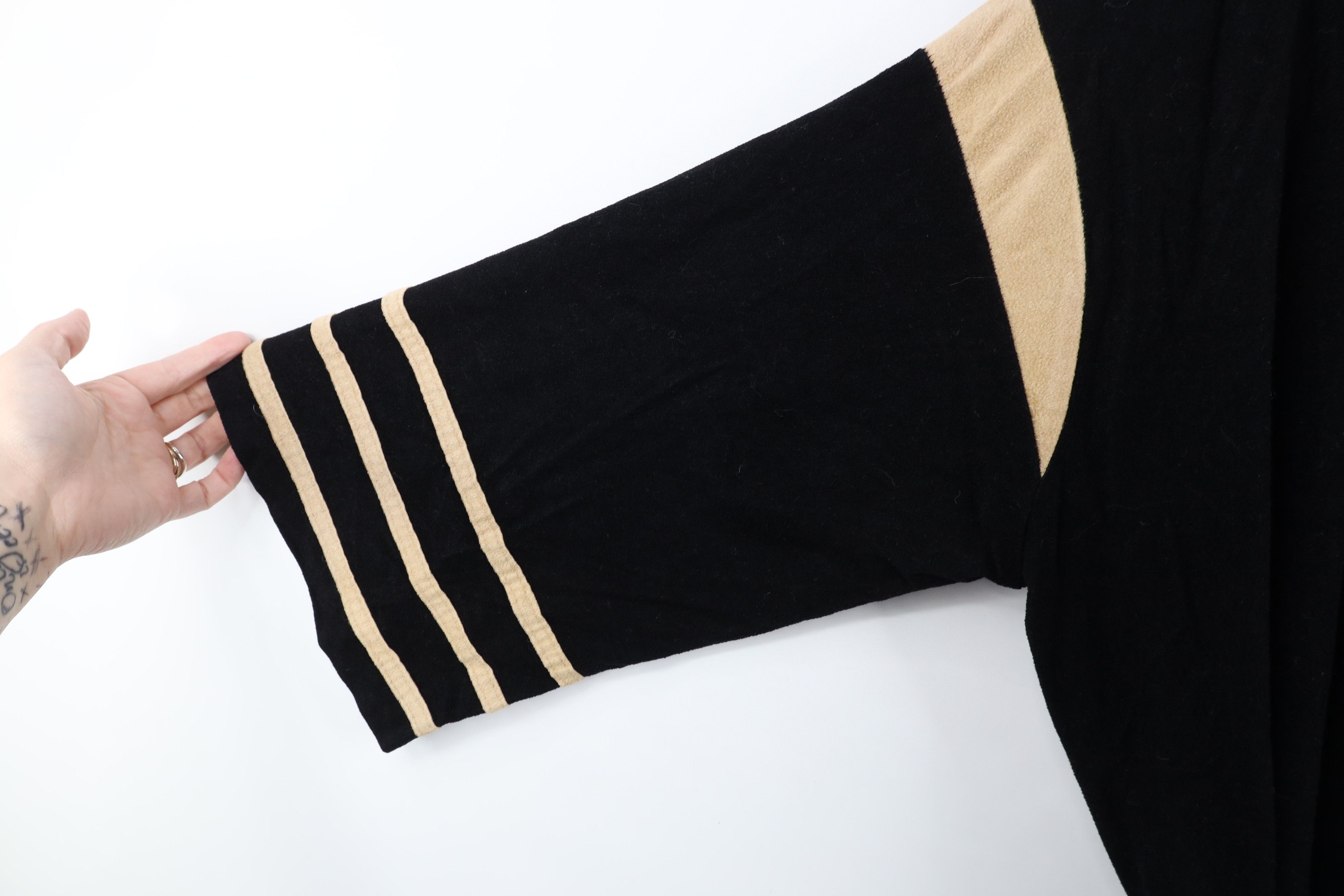 Vintage Vintage 60s Streetwear Striped Velour Belted Bath Robe Size US L / EU 52-54 / 3 - 5 Thumbnail