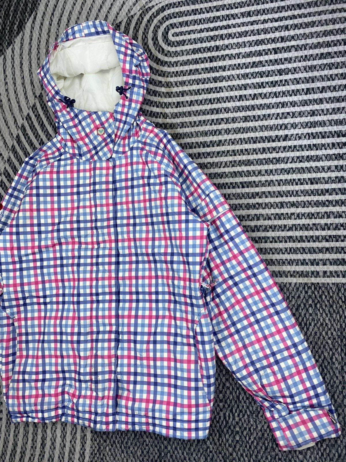 Japanese Brand Vintage Roxy Winter Sport Hooded Zipper Jacket Size US M / EU 48-50 / 2 - 4 Thumbnail