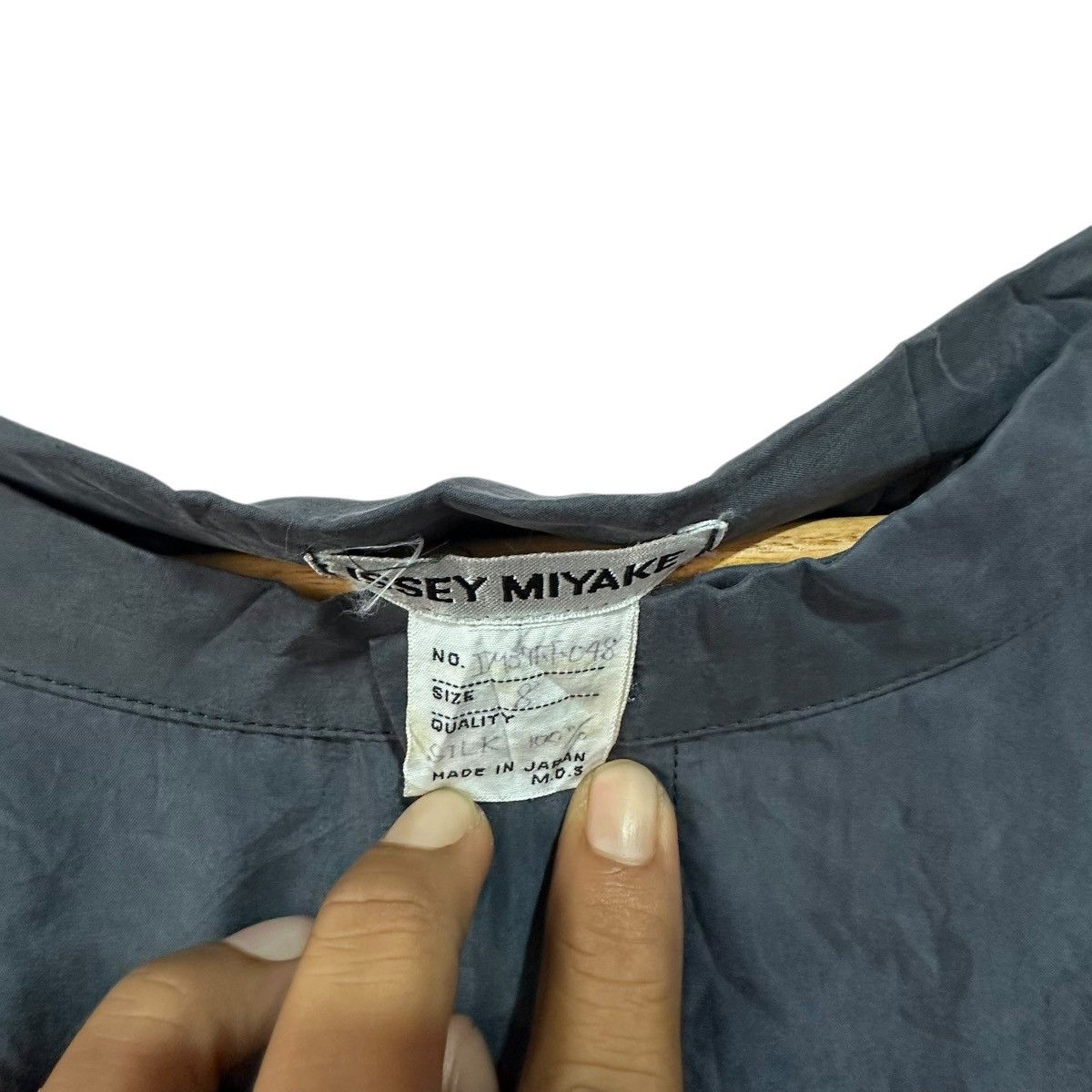 Issey Miyake Vintage ISSEY MIYAKE Lightweight Trousers Made in Japan Size 30" / US 8 / IT 44 - 3 Thumbnail