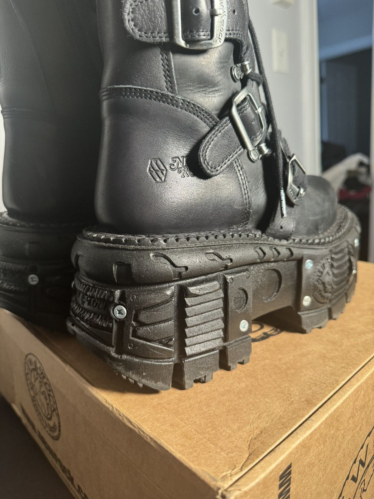 Genuine Leather × New Rock New Rock Platform Boots TANK373-S1 Leather Combat Buckles Size US 9 / EU 42 - 7 Thumbnail