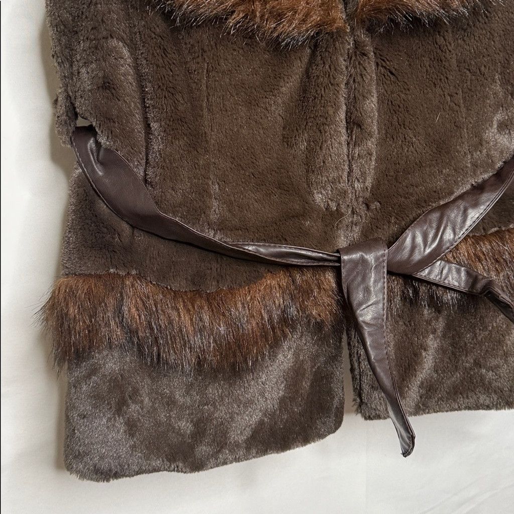The Unbranded Brand Essori chocolate brown faux fur front closure vest sz L/XL Size L / US 10 / IT 46 - 4 Thumbnail