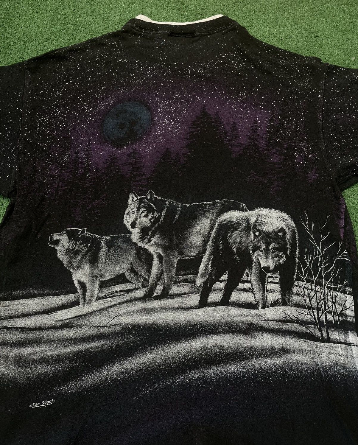 Vintage Vintage 1991 Wolf Print Made in USA Tee Size US XL / EU 56 / 4 - 6 Thumbnail
