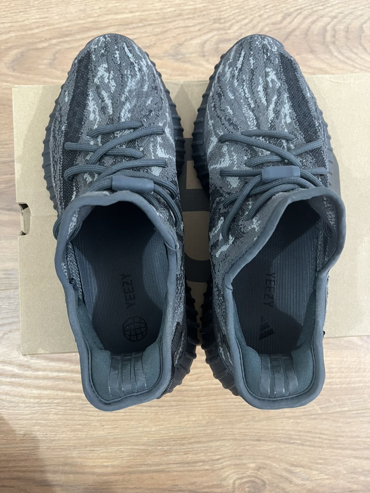 Yeezy Yeezy Boost 350 V2 MX Dark Salt Size US 9.5 / EU 42-43 - 4 Thumbnail