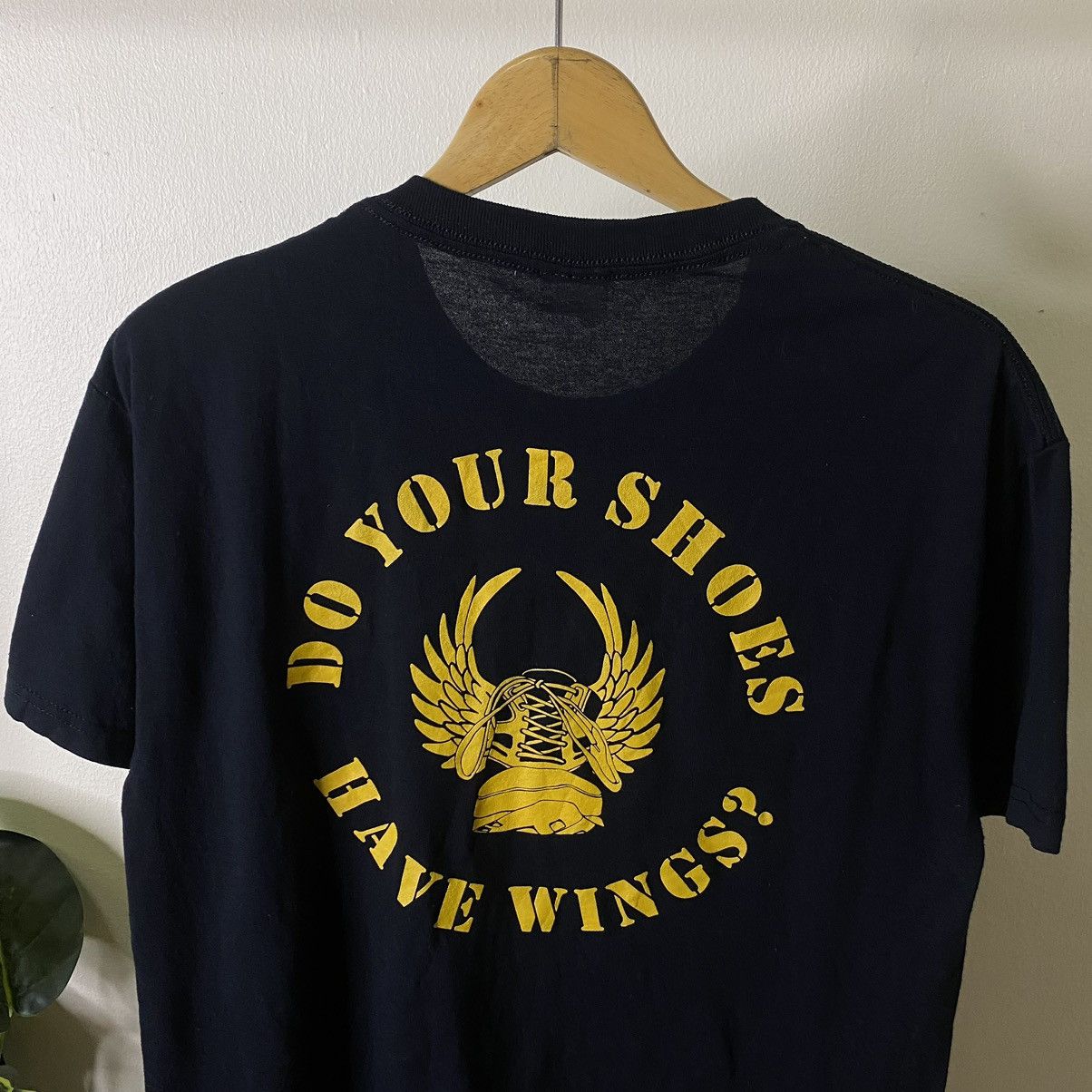 NCAA 2010 Dayton Flyers Do Your Shoes Have Wings NCAA Tee Size US M / EU 48-50 / 2 - 2 Thumbnail