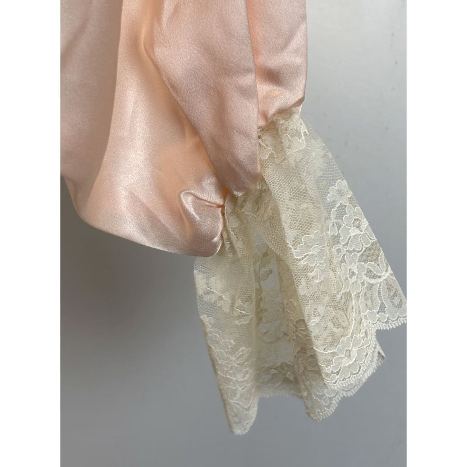 Vintage VINTAGE Satin Victorian Style Nightgown Women’s M Pale Pink Lace Trim Made USA 70s Nightgown Womens M Pink 1970s Victoria Size ONE SIZE - 6 Thumbnail