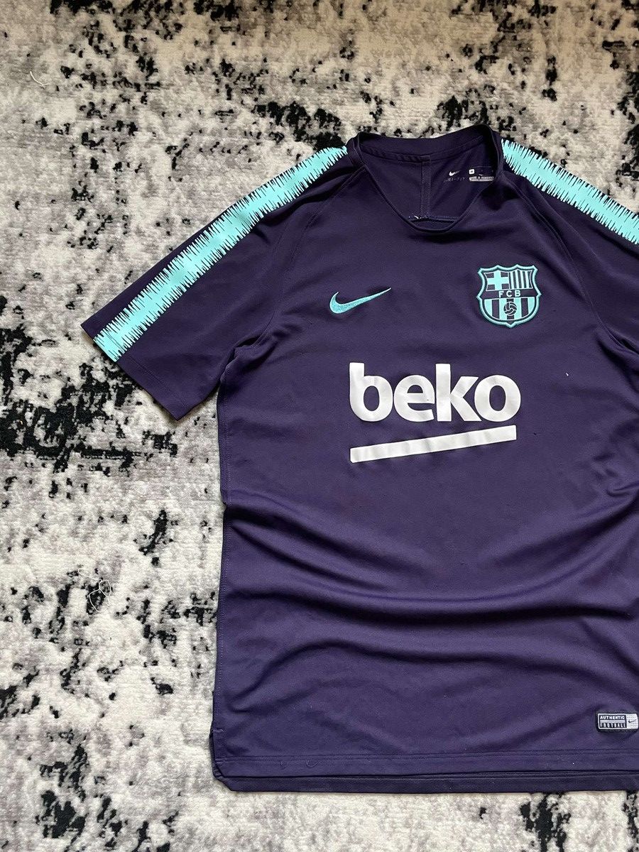 Nike Nike Barcelona Jersey Purple Kit M Size Vintage Size US M / EU 48-50 / 2 - 3 Thumbnail