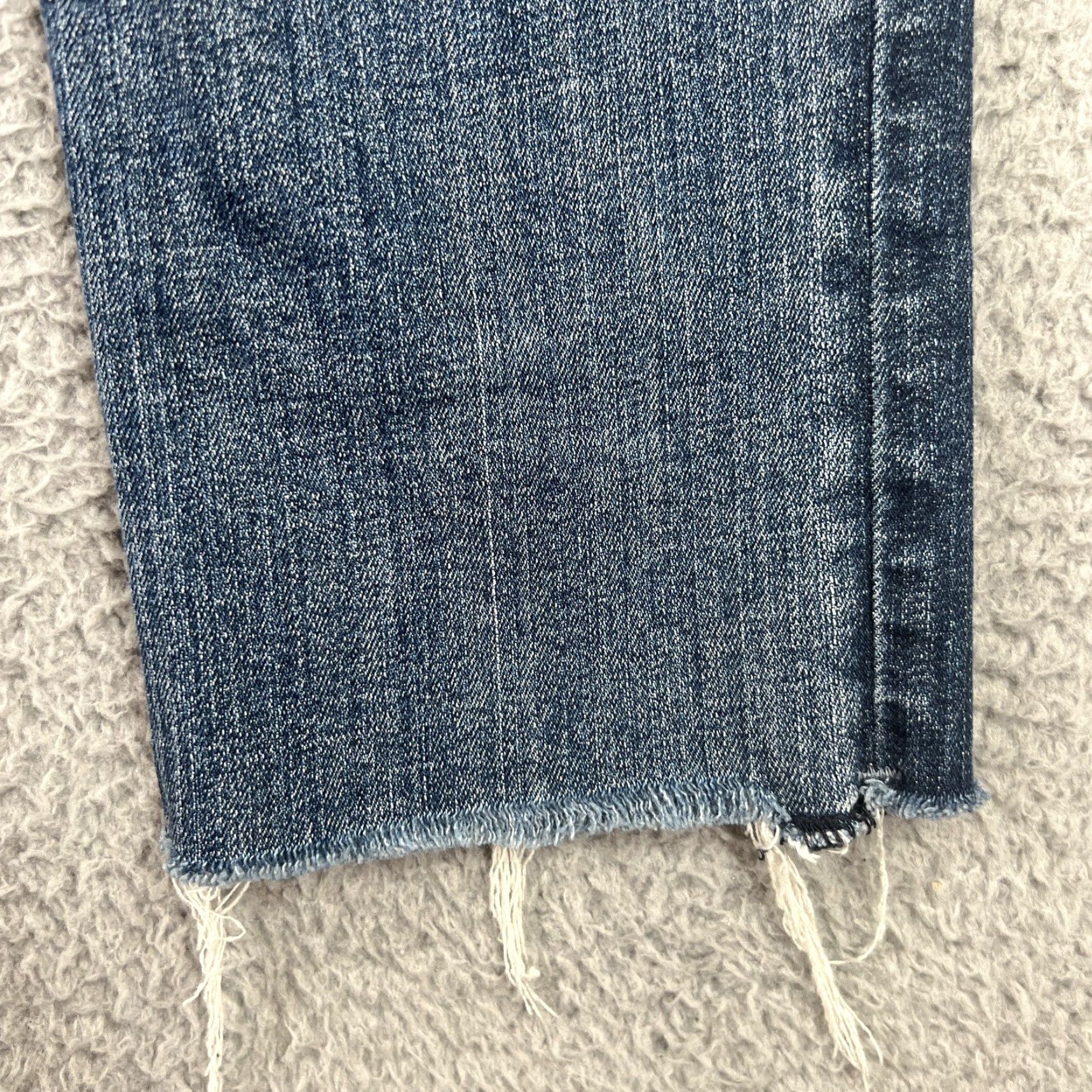 Silver Jeans Co. Silver Jeans Izzy Ankle Slim Patchwork Distressed Jeans Women 31x28 Blue Denim Slim Women Jeans 90s? Size 24" / US 00 / IT 34 - 2 Thumbnail