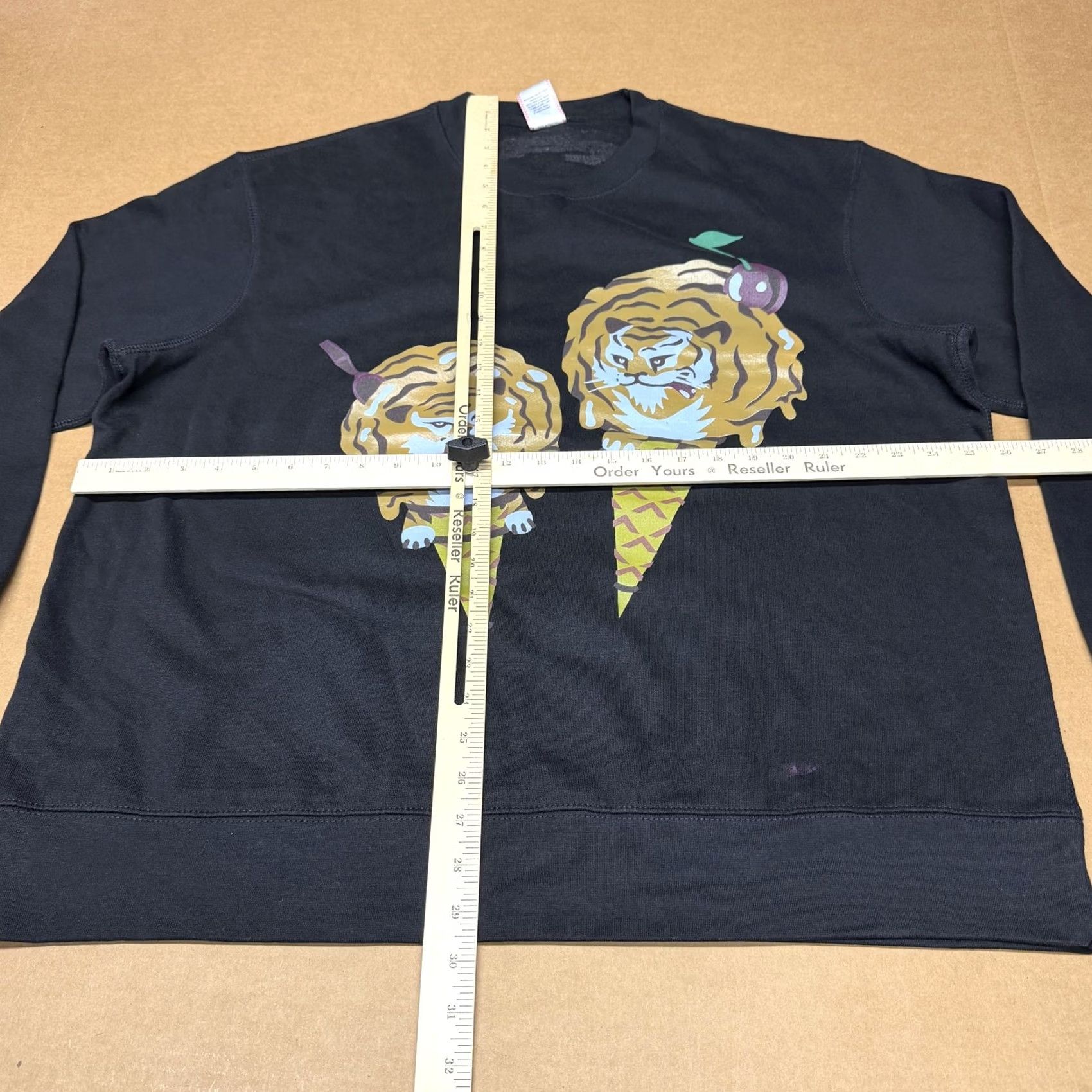 Vintage Icecream Sweatshirt Mens 2XL Black Tiger Ice Cream Cones Graphic Fleece Pullover Size US XXL / EU 58 / 5 - 5 Thumbnail